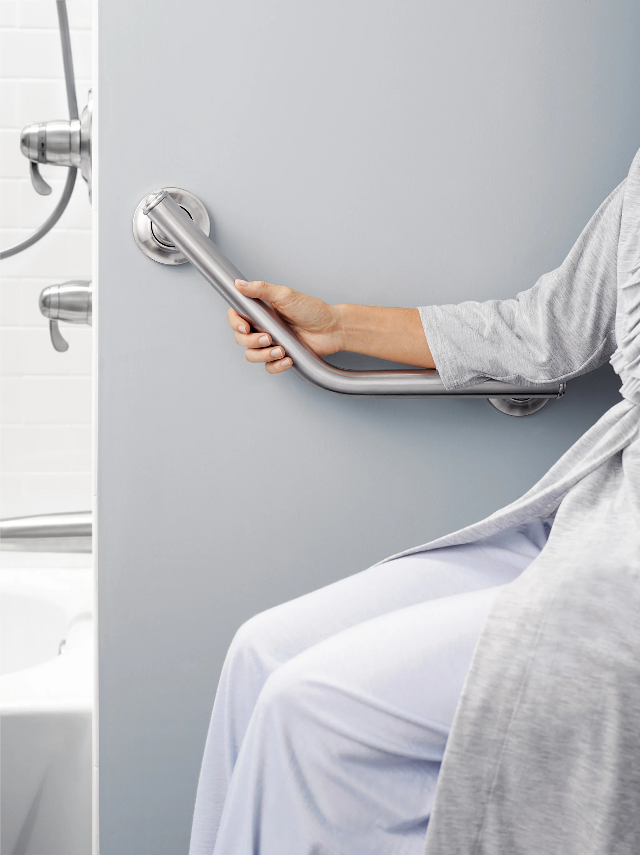 4174-Chrome-16-angled-grab-bar-6.webp Chrome 16" angled grab bar