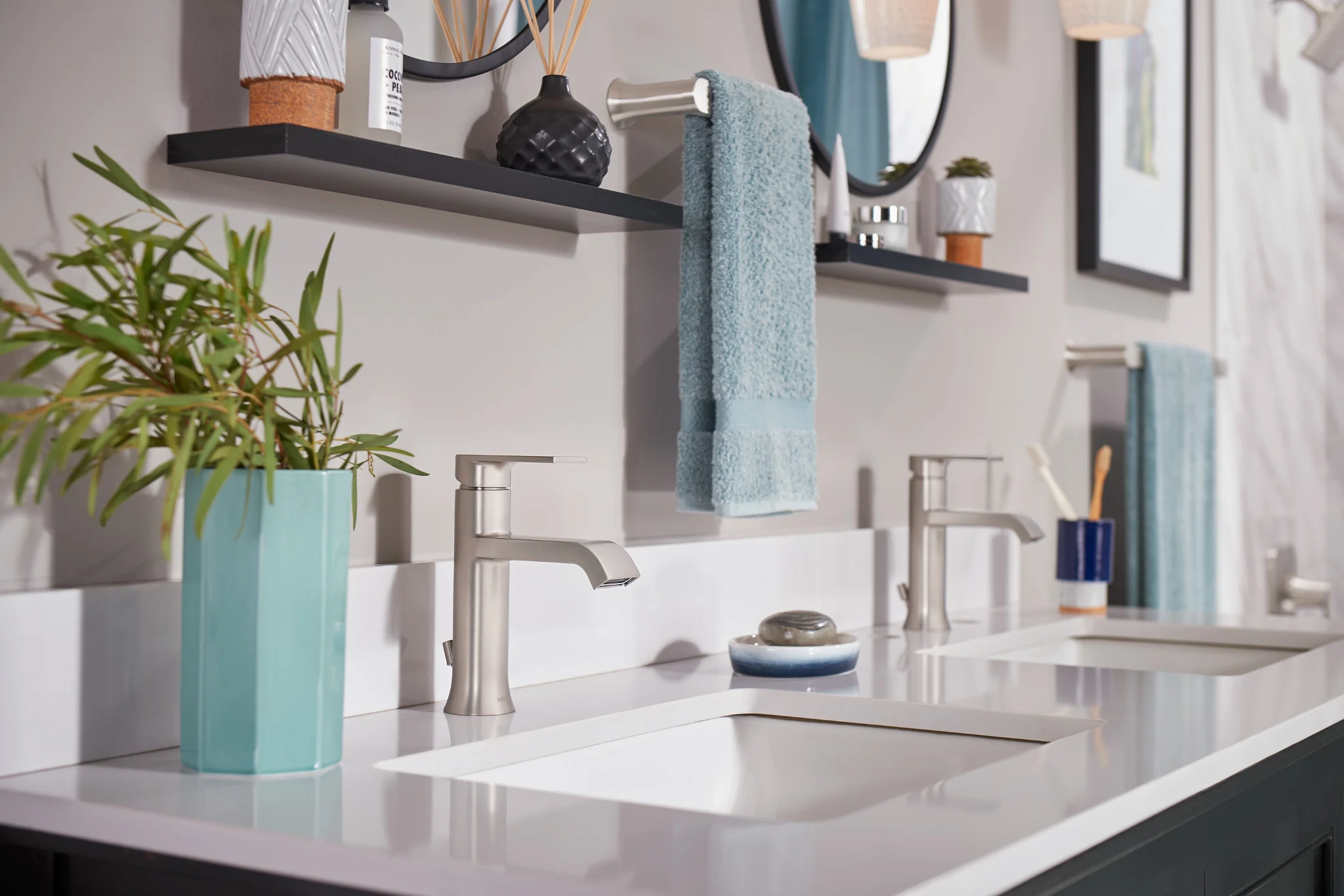 4201-Genta-Chrome-one-handle-bathroom-faucet-6.webp Genta Chrome one-handle bathroom faucet