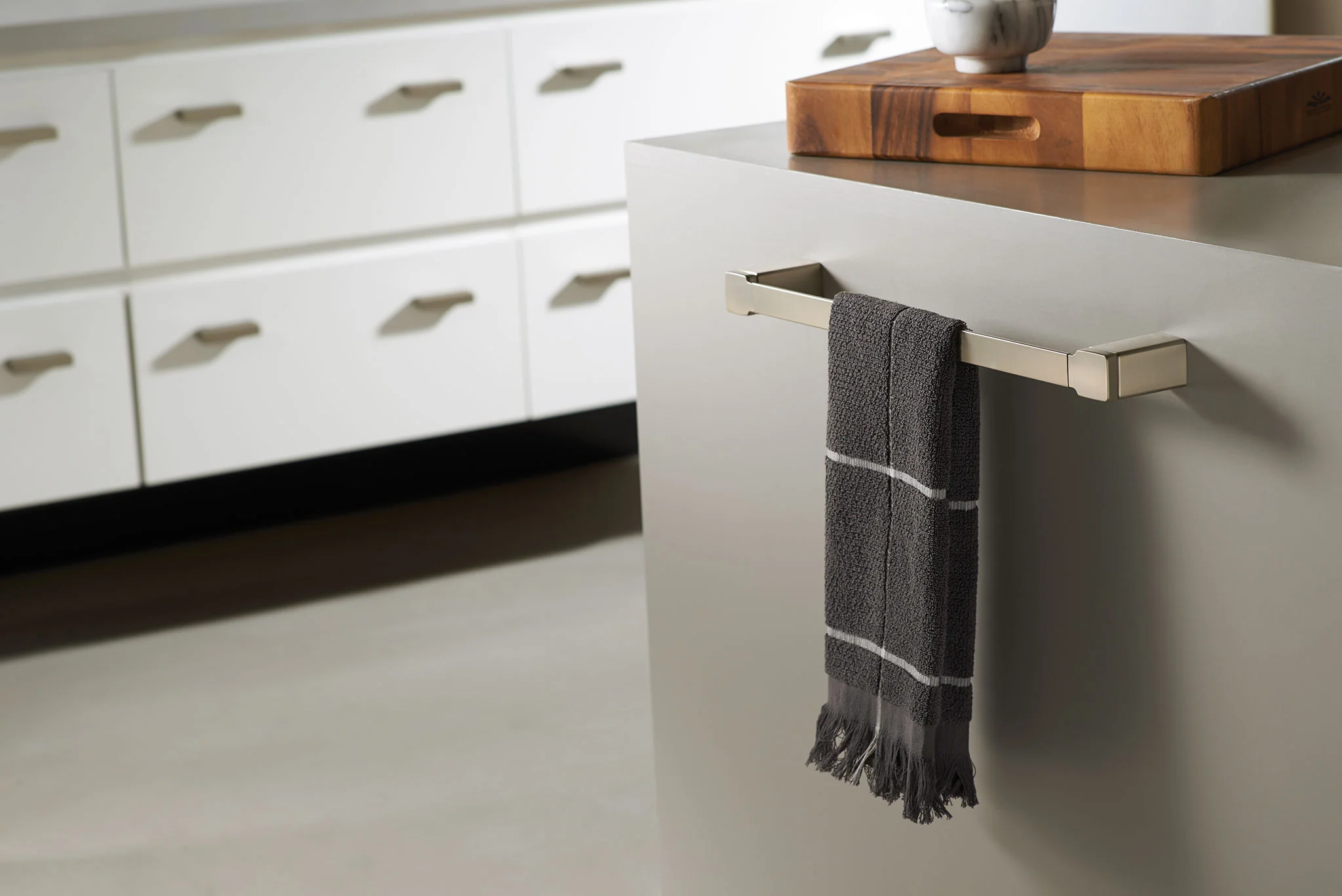 4264-90-Degree-Drawer-Pull-6.webp 90 Degree Drawer Pull