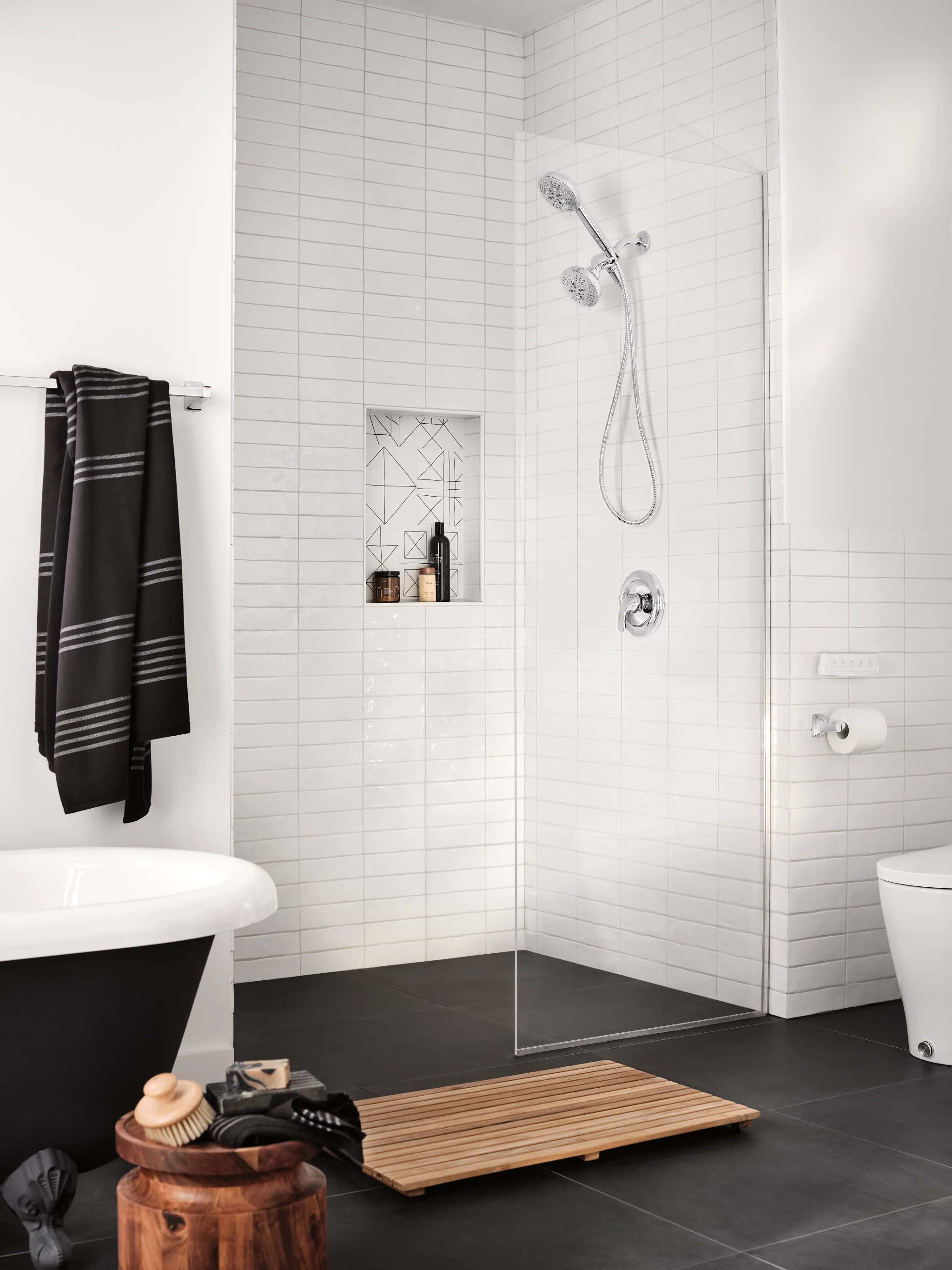 4319-Hydro-EnergetixTM-Combination-Shower-8.webp Hydro Energetix™ Combination Shower