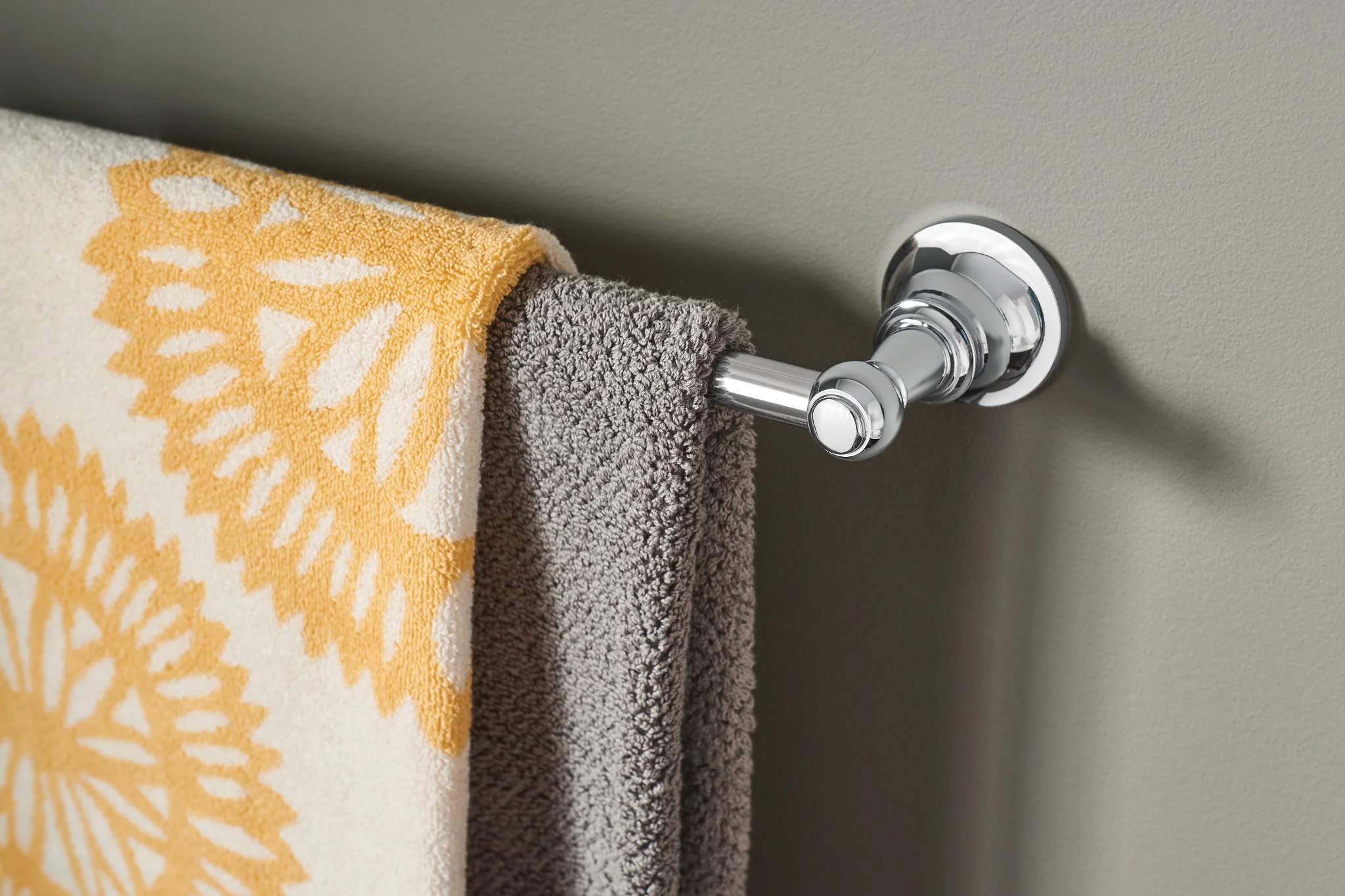 4482-Vale-Chrome-18-Towel-Bar-7.webp Vale Chrome 18" Towel Bar