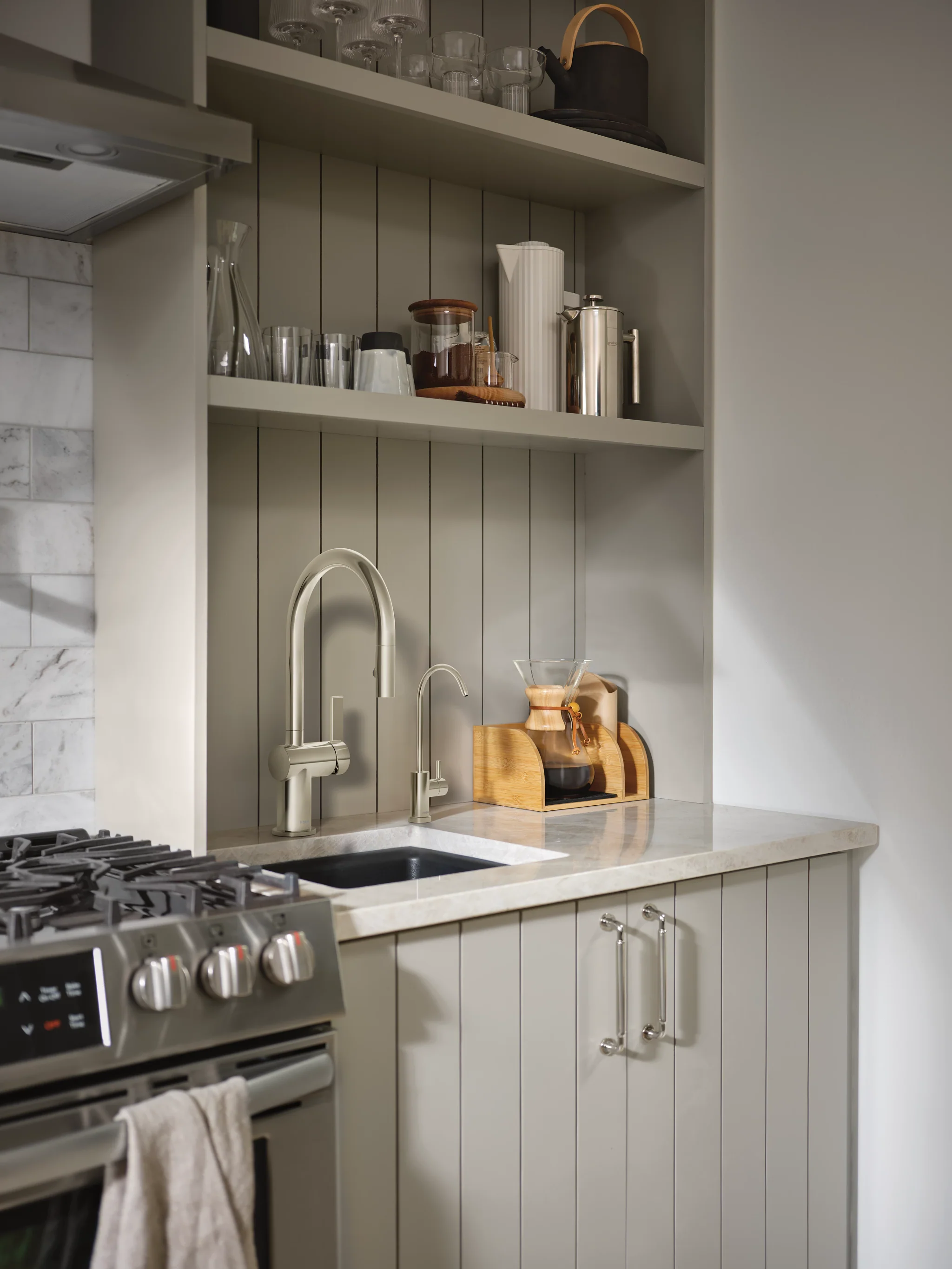 451-Sip-Modern-One-Handle-High-Arc-Beverage-Faucet-8.webp Sip Modern One-Handle High Arc Beverage Faucet
