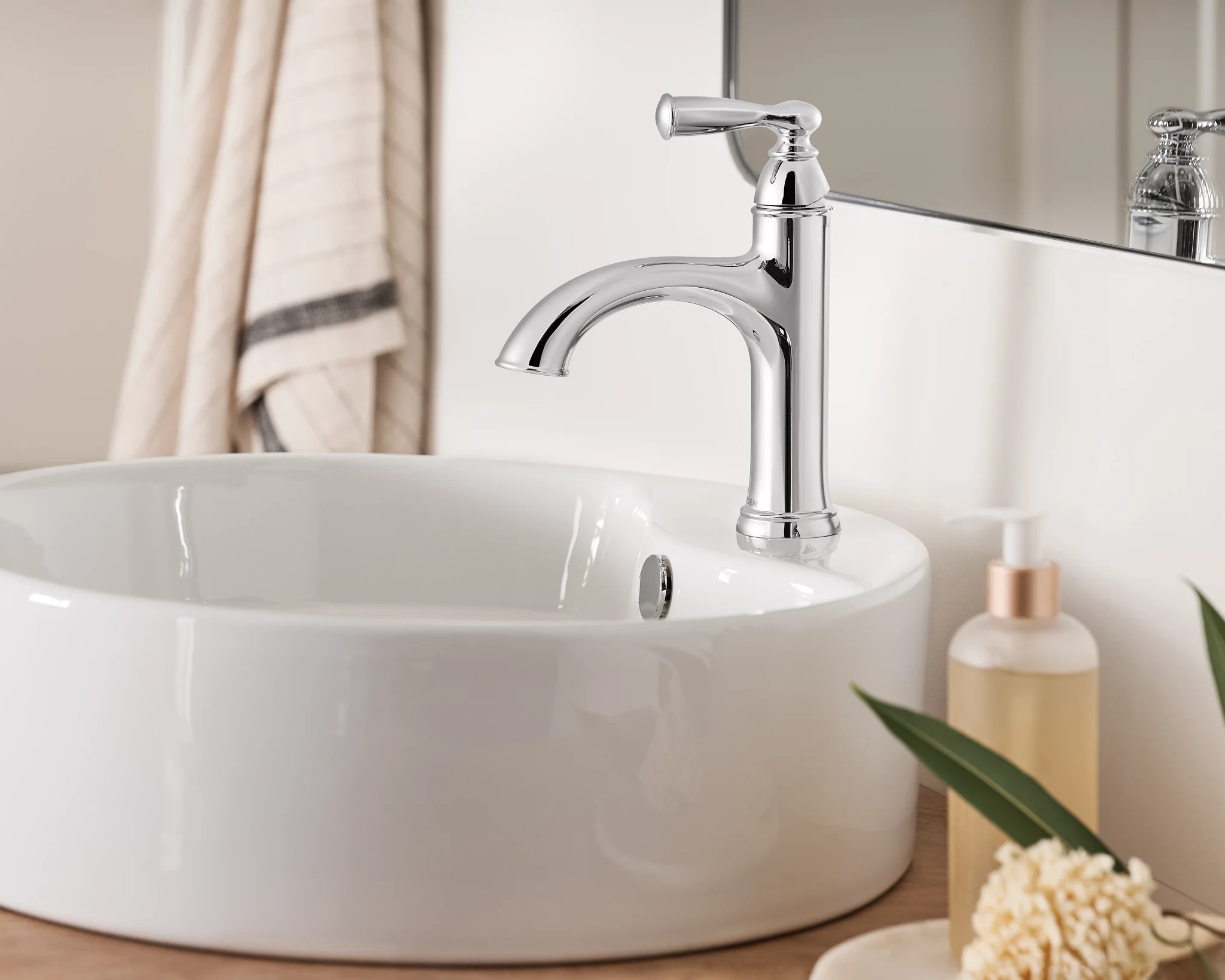 457-Banbury-One-handle-Bathroom-Sink-Faucet-10.webp Banbury One-handle Bathroom Sink Faucet