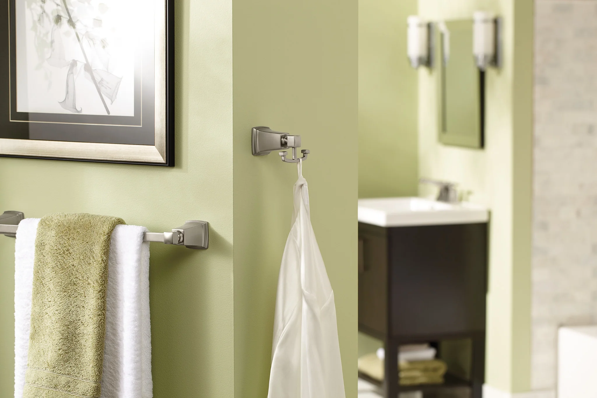 4911-Boardwalk-Chrome-18-Towel-Bar-4.webp Boardwalk Chrome 18" Towel Bar