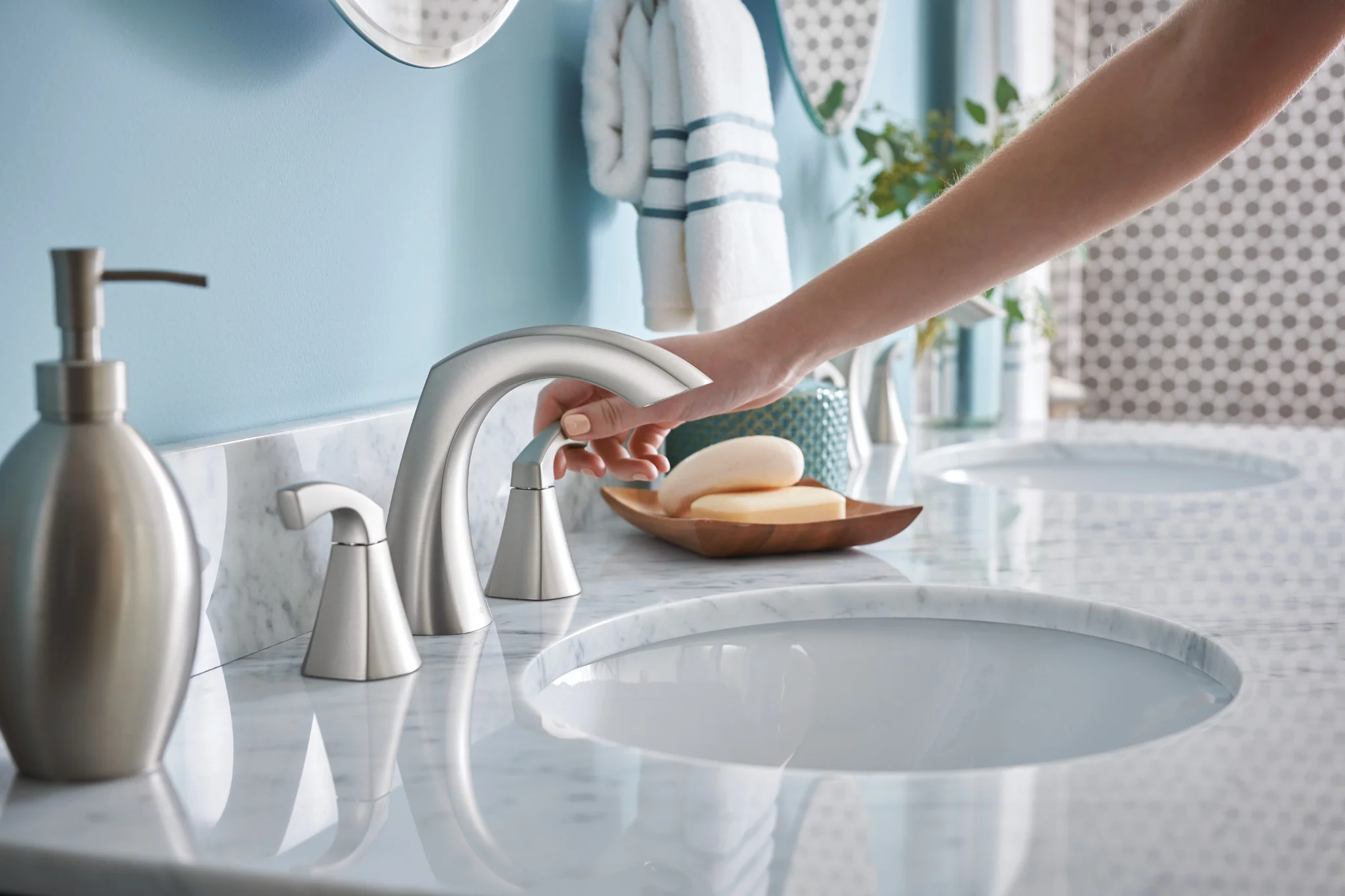 505-Lindor-Two-Handle-Widespread-Bathroom-Sink-Faucet-21.webp Lindor Two-Handle Widespread Bathroom Sink Faucet