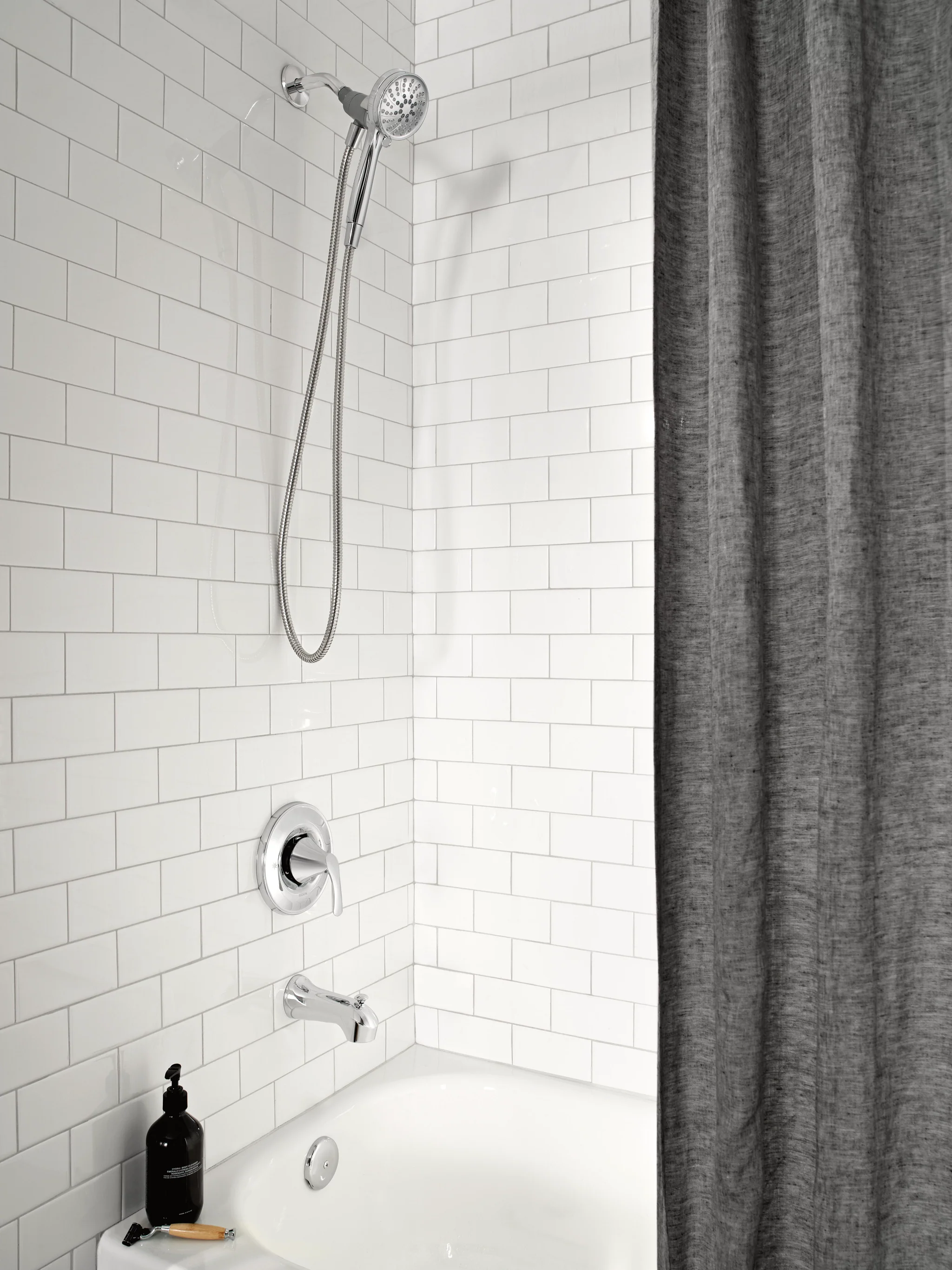 5142-DarcyTM-Tub-And-Shower-Faucet-Chrome-7.webp Darcy™ Tub And Shower Faucet Chrome