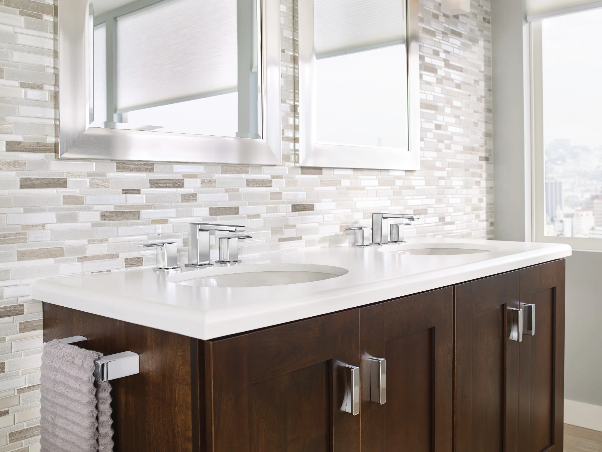 5267-90-Degree-Chrome-Two-Handle-Low-Arc-Bathroom-Faucet-10.webp 90 Degree Chrome Two-Handle Low Arc Bathroom Faucet