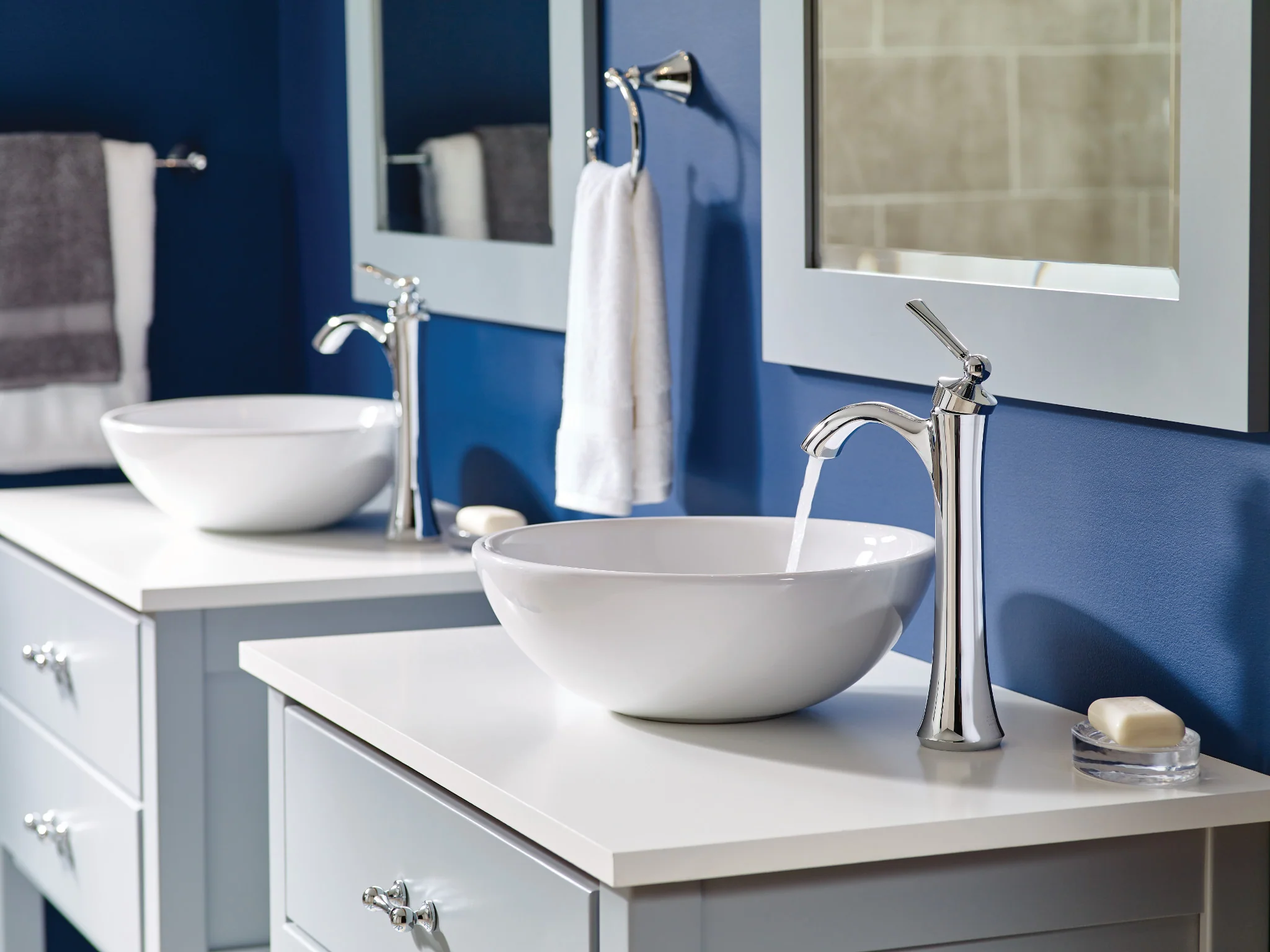 5382-Wynford-One-Handle-High-Arc-Bathroom-Faucet-3.webp Wynford One-Handle High Arc Bathroom Faucet