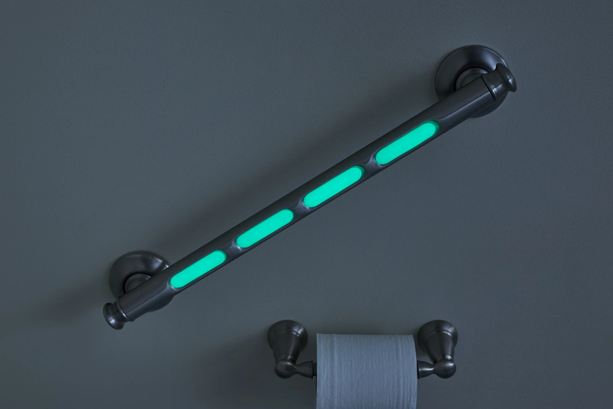 5437-Banbury-18-Glow-in-the-Dark-Grab-Bar-Spot-ResistTM-Brushed-Nickel-2.webp Banbury® 18" Glow-in-the-Dark Grab Bar Spot Resist™ Brushed Nickel