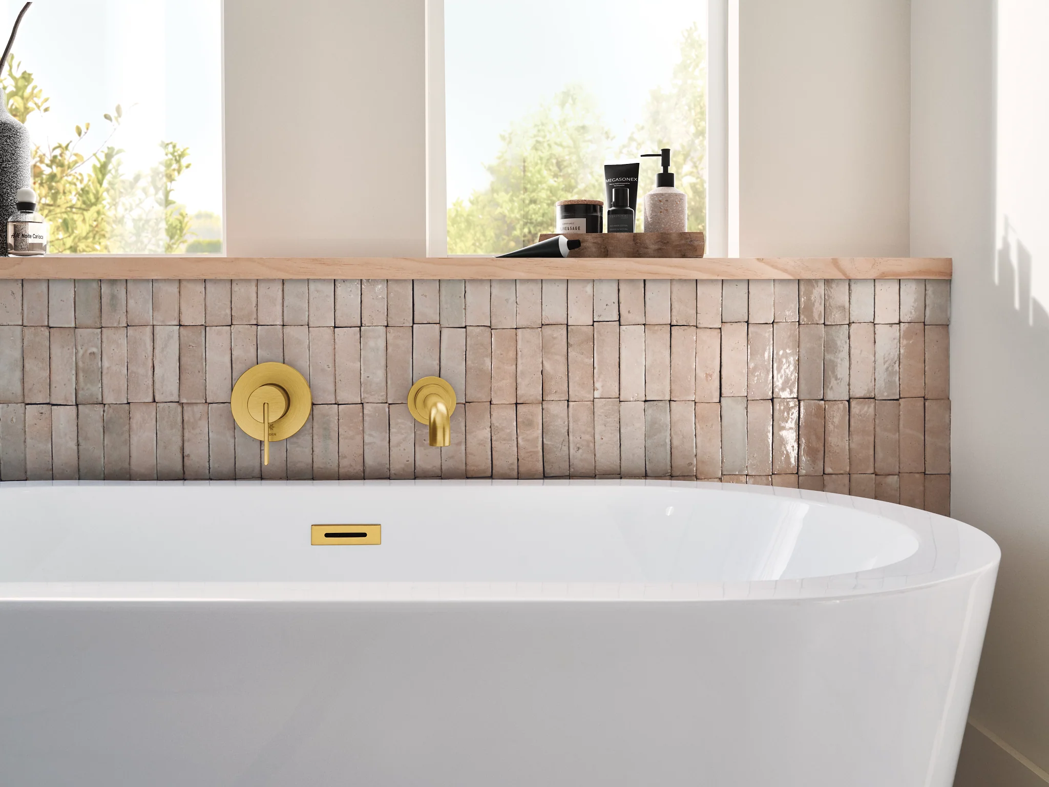 5454-Cia-Wall-Mount-Tub-Filler-Trim-5.webp Cia Wall Mount Tub Filler Trim