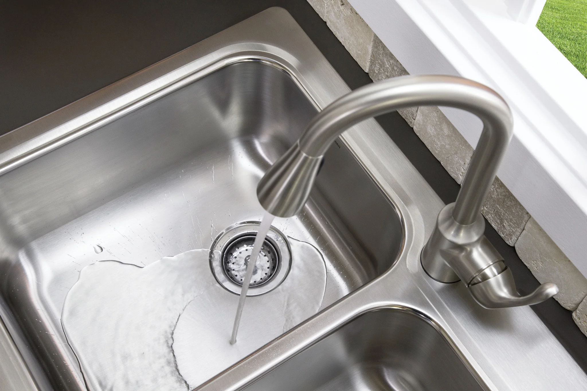 5655-Lodi-Stainless-steel-33-X-22-18-Gauge-Double-Bowl-Faucet-and-Sink-Combination-8.webp Lodi Stainless steel 33" X 22" 18 Gauge Double Bowl Faucet and Sink Combination