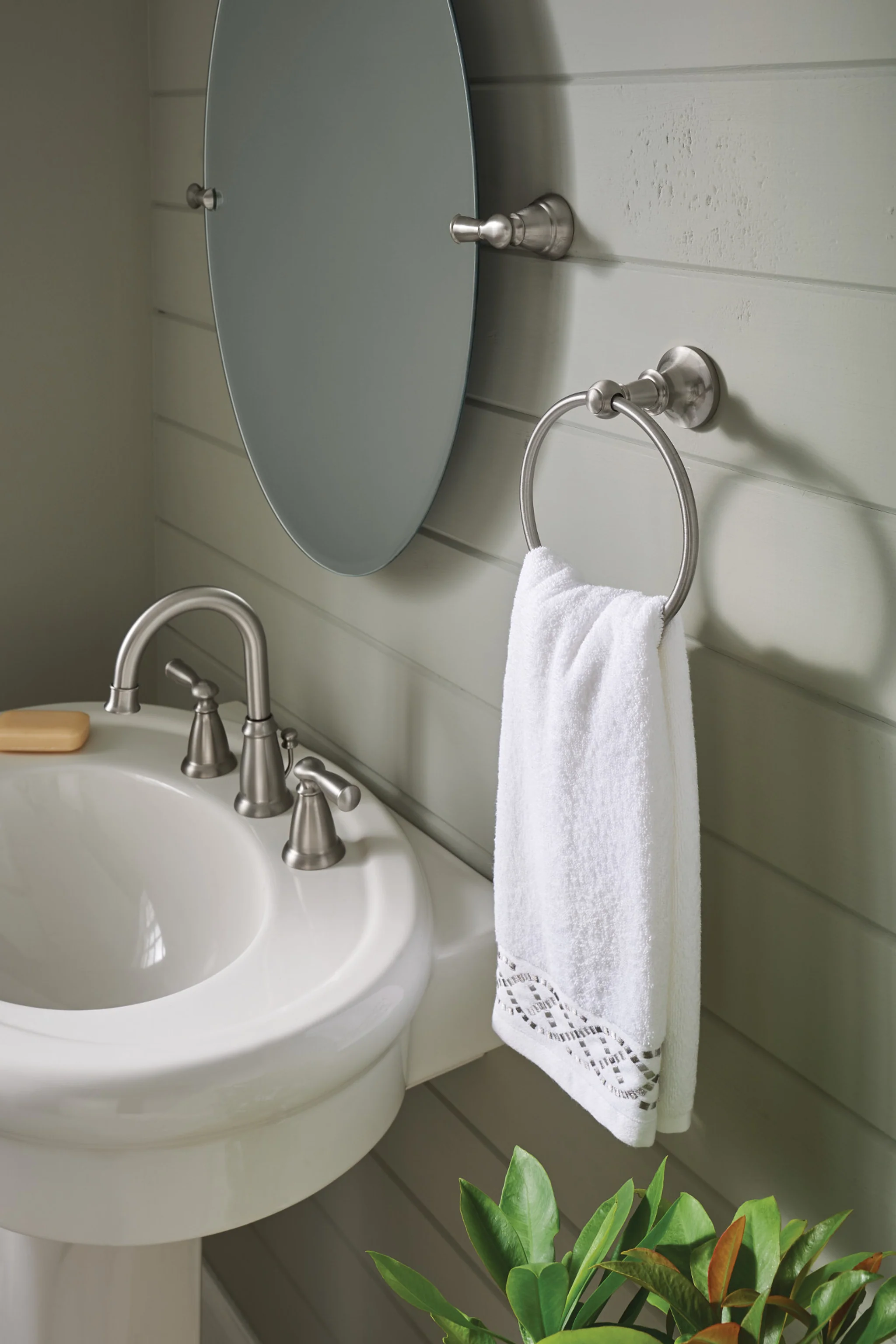 575-Banbury-Two-Handle-Widespread-Bathroom-Sink-Faucet-4.webp Banbury Two-Handle Widespread Bathroom Sink Faucet