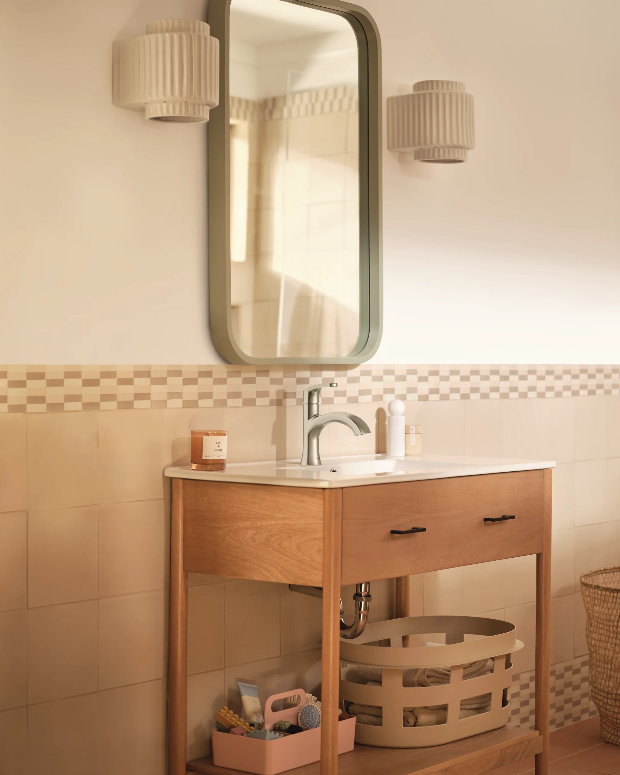 602-Karis-One-handle-Bathroom-Sink-Faucet-2.webp Karis One-handle Bathroom Sink Faucet