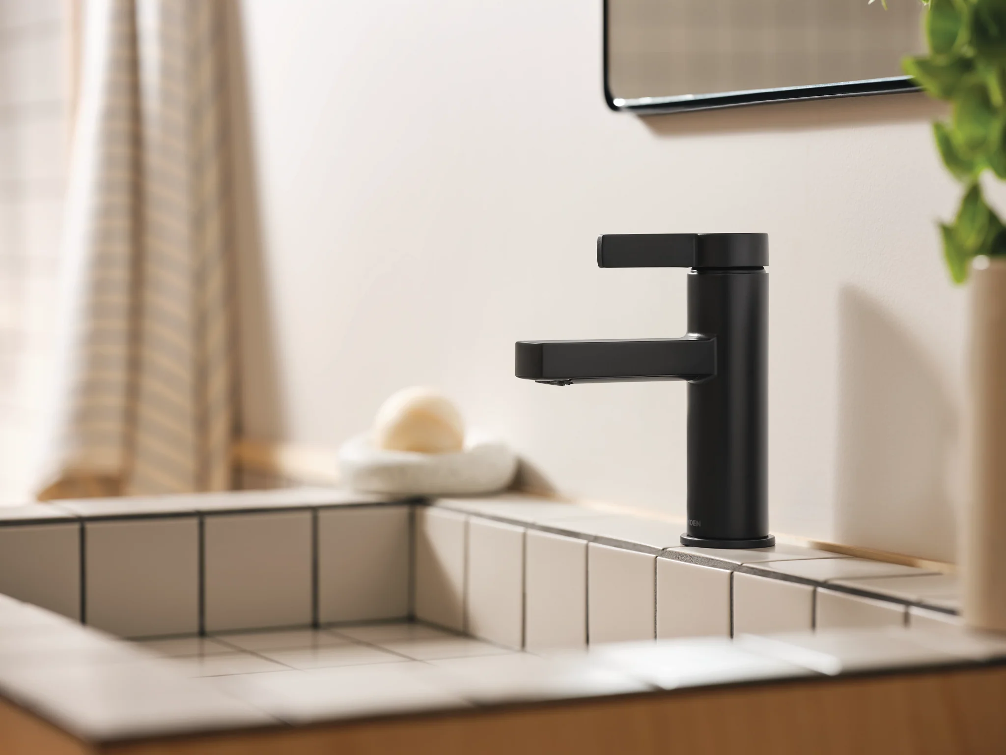619-Beric-One-handle-Bathroom-Sink-Faucet-27.webp Beric One-handle Bathroom Sink Faucet
