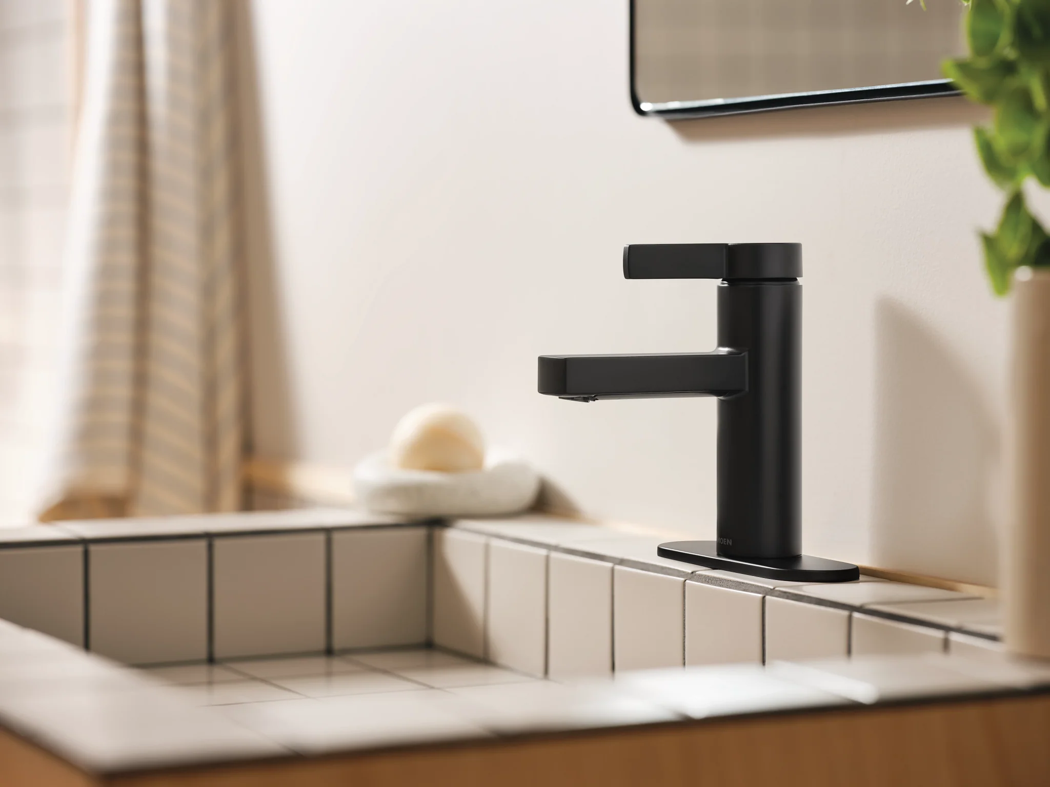 619-Beric-One-handle-Bathroom-Sink-Faucet-29.webp Beric One-handle Bathroom Sink Faucet