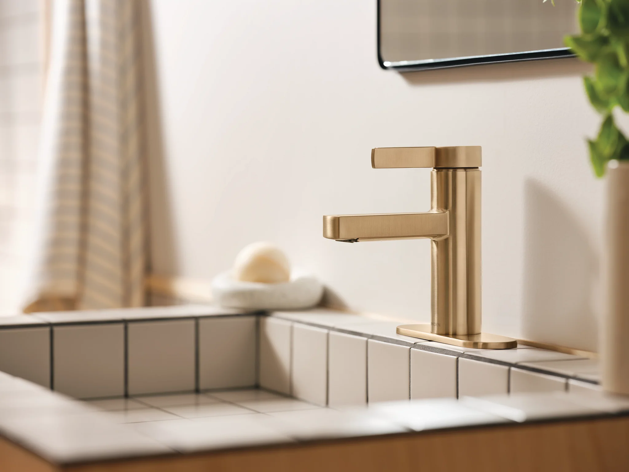 619-Beric-One-handle-Bathroom-Sink-Faucet-7.webp Beric One-handle Bathroom Sink Faucet