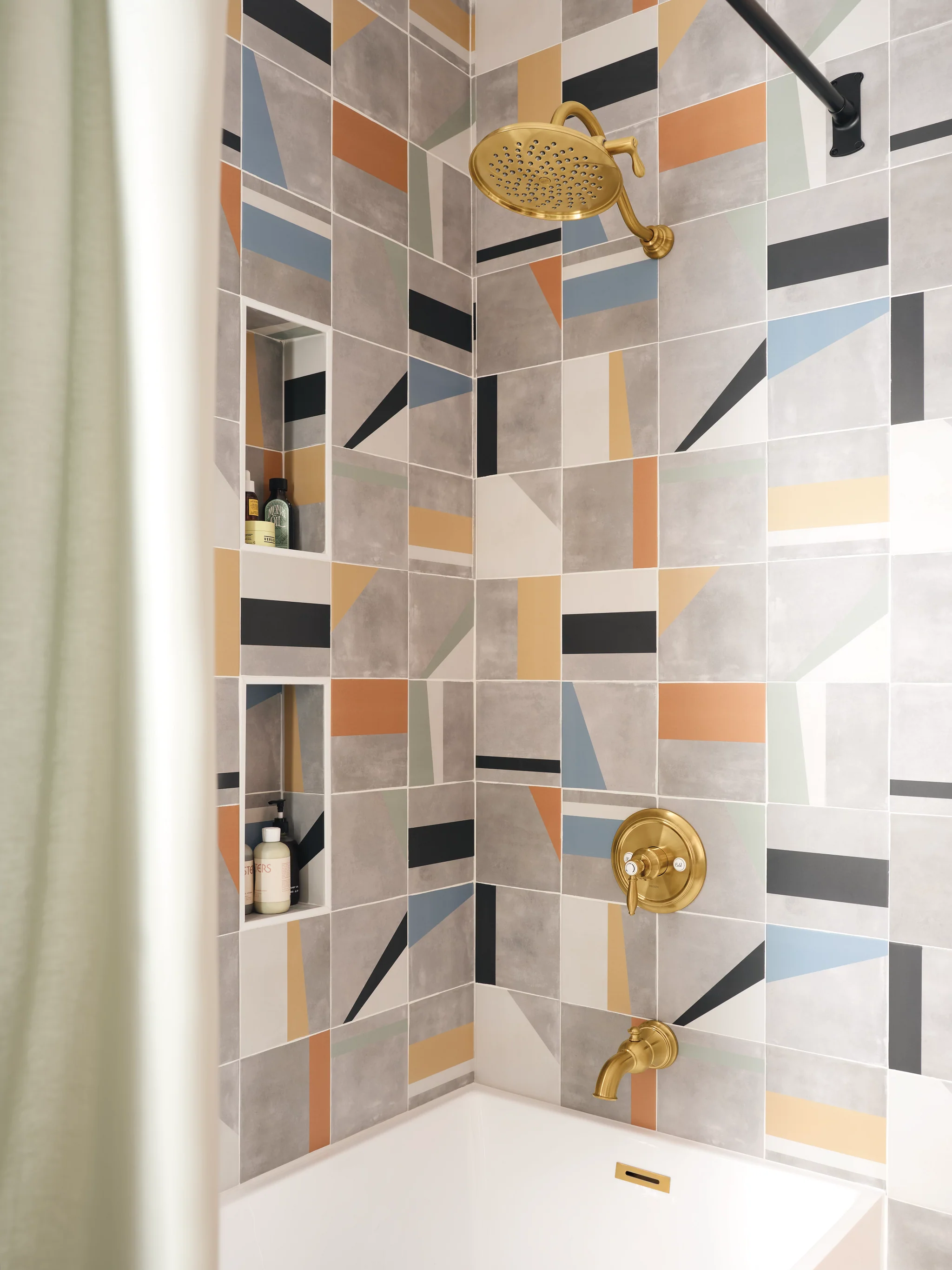 6203-Weymouth-M-CORE-3-Series-Tub-and-Shower-Trim-3.webp Weymouth M-CORE 3-Series Tub and Shower Trim