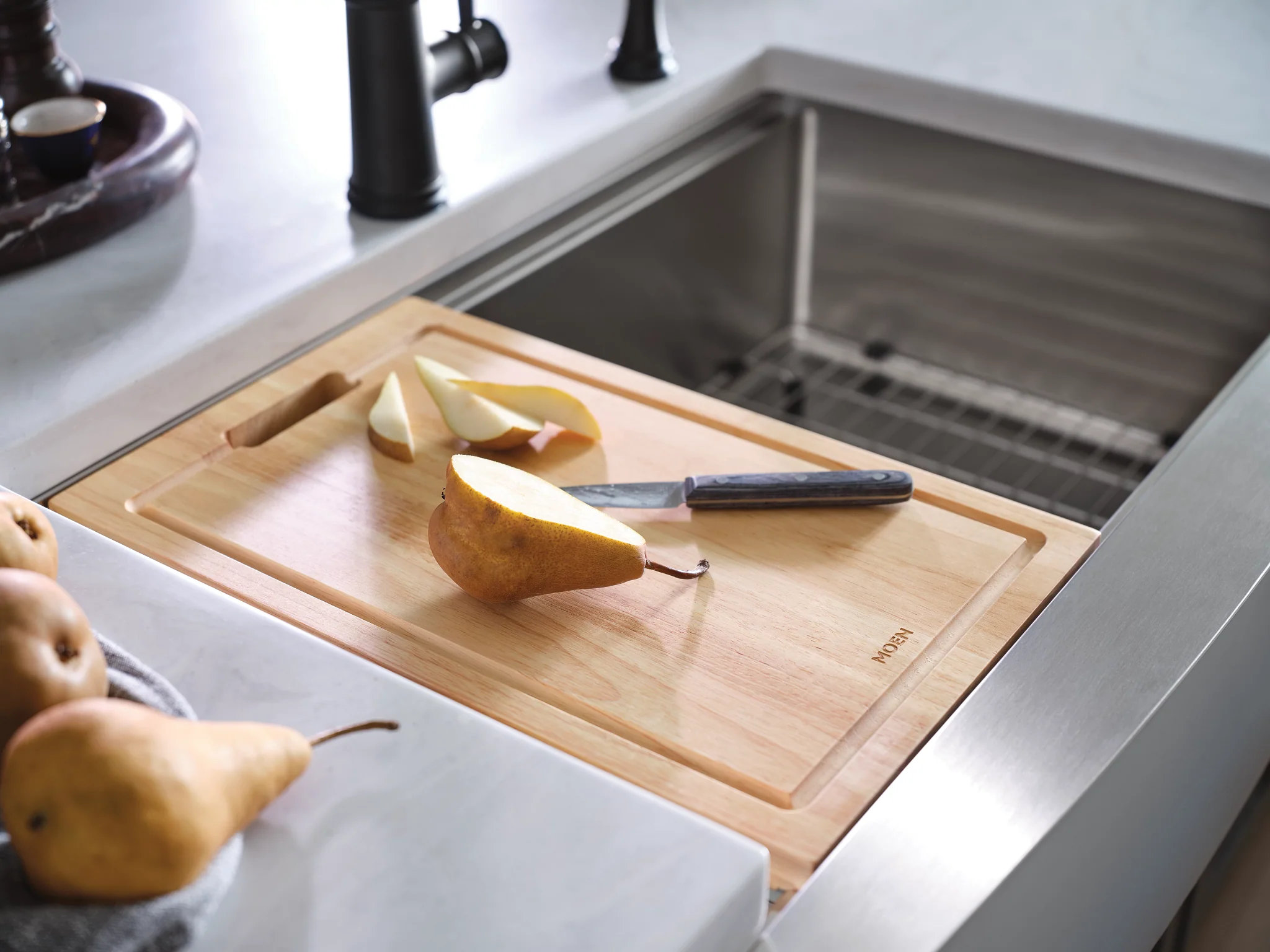 6266-Luxe-Chef-33-Workstation-Undermount-Apron-Front-Single-Bowl-Sink-With-Accessories-3.webp Luxe Chef 33" Workstation Undermount Apron Front Single Bowl Sink With Accessories