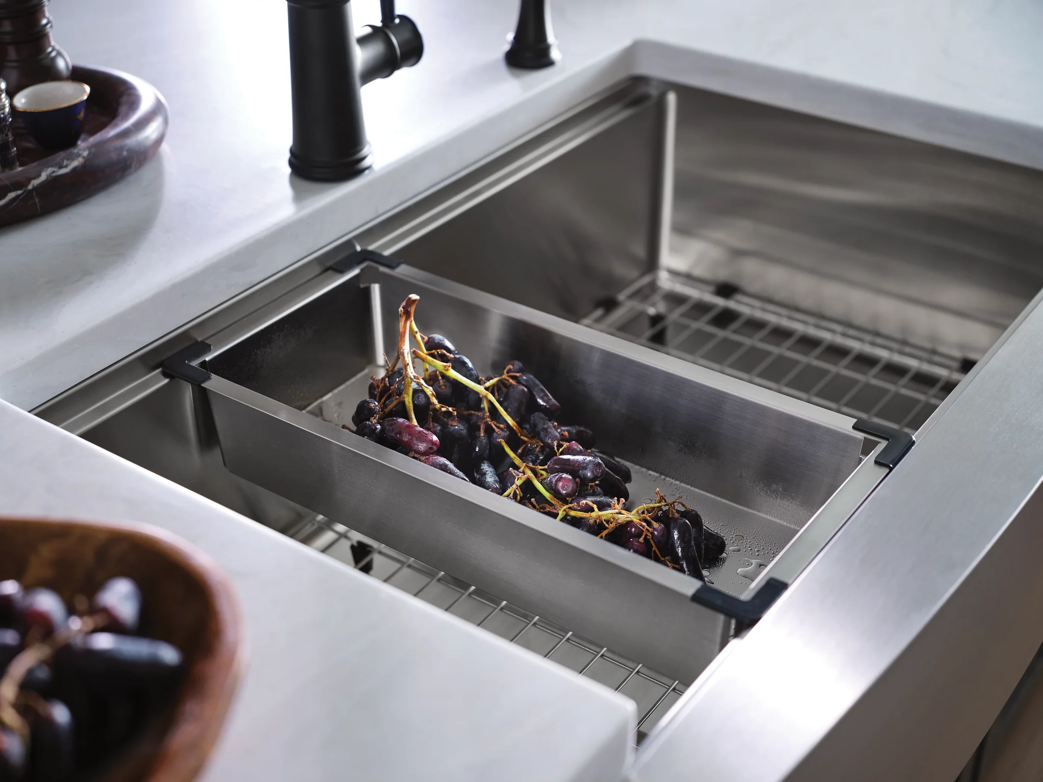 6266-Luxe-Chef-33-Workstation-Undermount-Apron-Front-Single-Bowl-Sink-With-Accessories-4.webp Luxe Chef 33" Workstation Undermount Apron Front Single Bowl Sink With Accessories