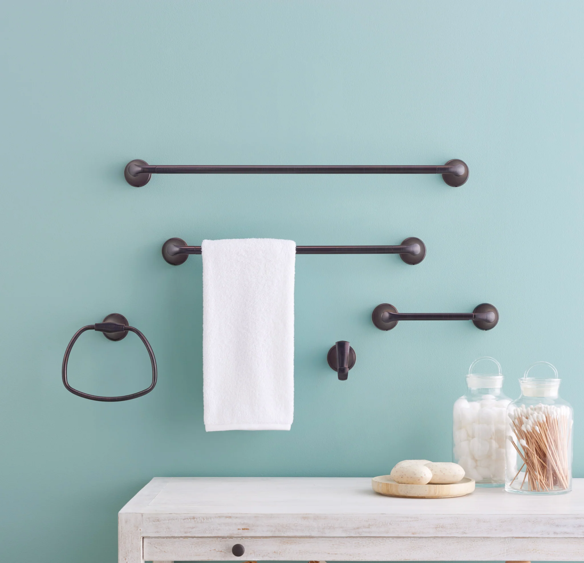 6344-Tiffin-Brushed-nickel-18-Towel-Bar-2.webp Tiffin Brushed nickel 18" Towel Bar