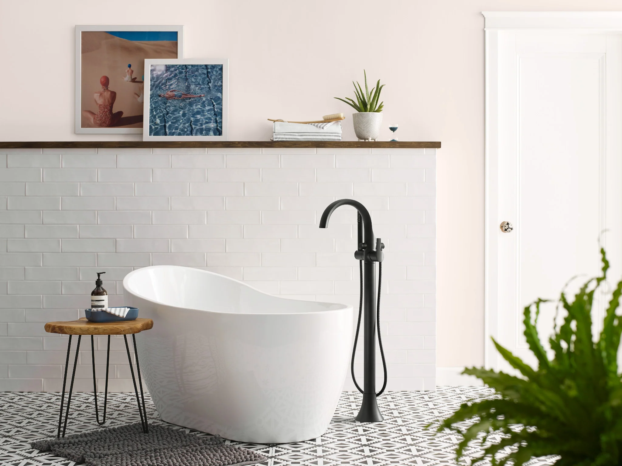 6374-Doux-Chrome-One-Handle-Tub-Filler-including-Handheld-Shower-9.webp Doux Chrome One-Handle Tub Filler including Handheld Shower