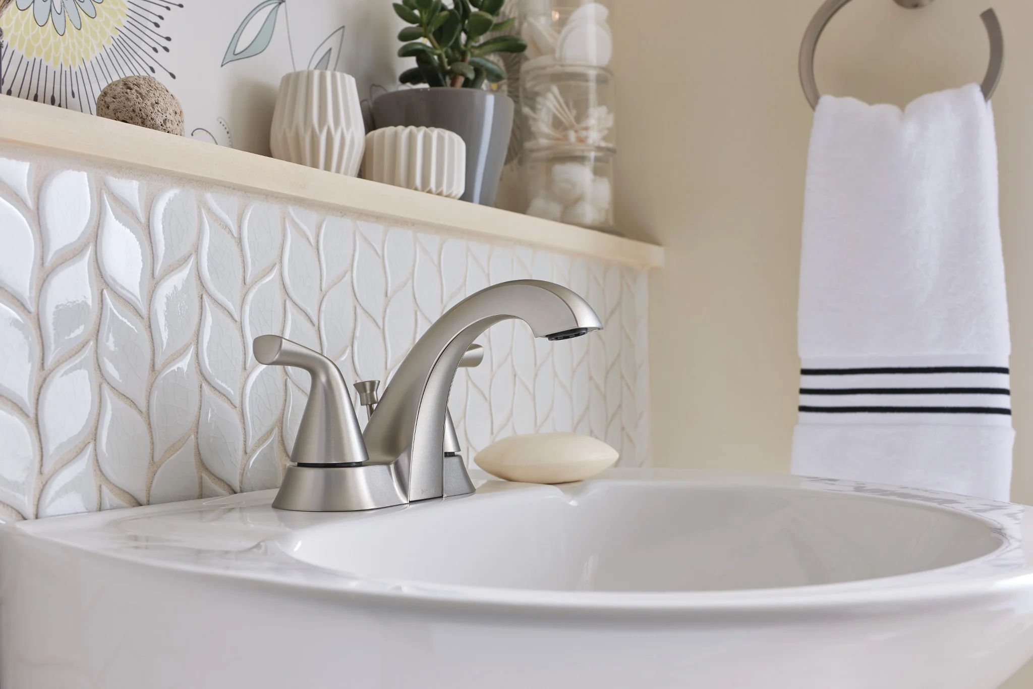 6488-Haber-Two-handle-Centerset-Bathroom-Sink-Faucet-2.webp Haber Two-handle Centerset Bathroom Sink Faucet