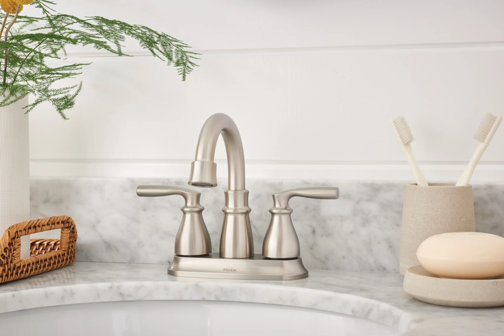 650-Hilliard-Two-handle-Centerset-Bathroom-Sink-Faucet-2.webp Hilliard Two-handle Centerset Bathroom Sink Faucet