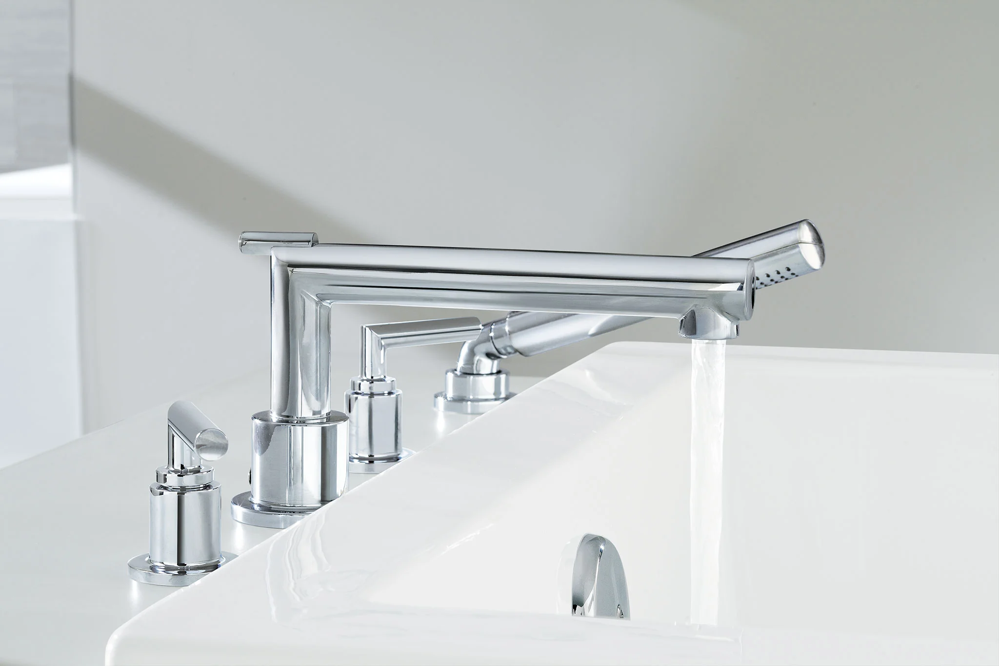 6624-Arris-Chrome-Two-Handle-Diverter-Roman-Tub-Faucet-including-Handheld-Shower-8.webp Arris Chrome Two-Handle Diverter Roman Tub Faucet including Handheld Shower