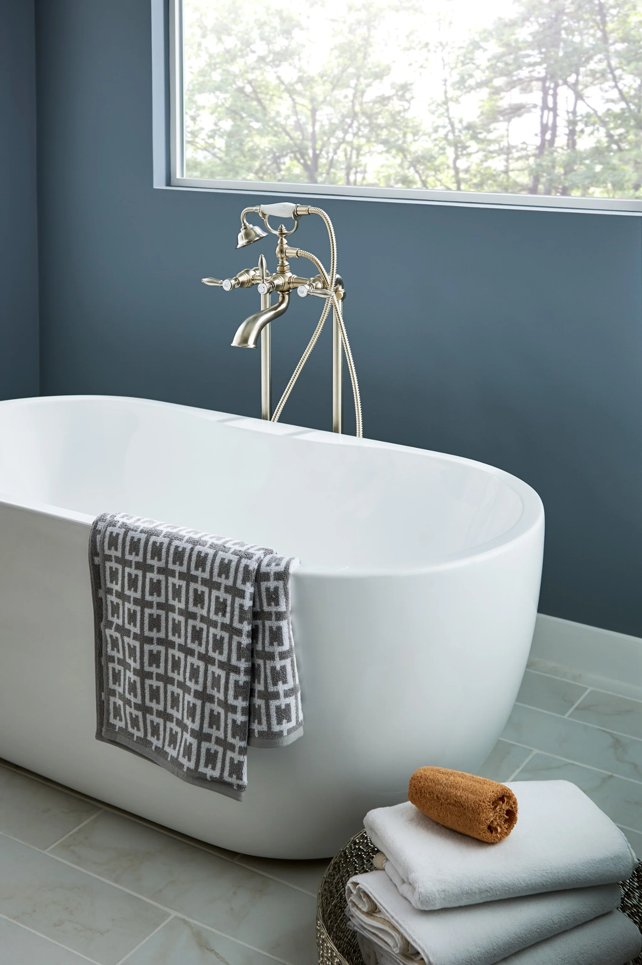 6688-Weymouth-Two-Handle-Tub-Filler-including-Handheld-Shower-22.webp Weymouth Two-Handle Tub Filler including Handheld Shower