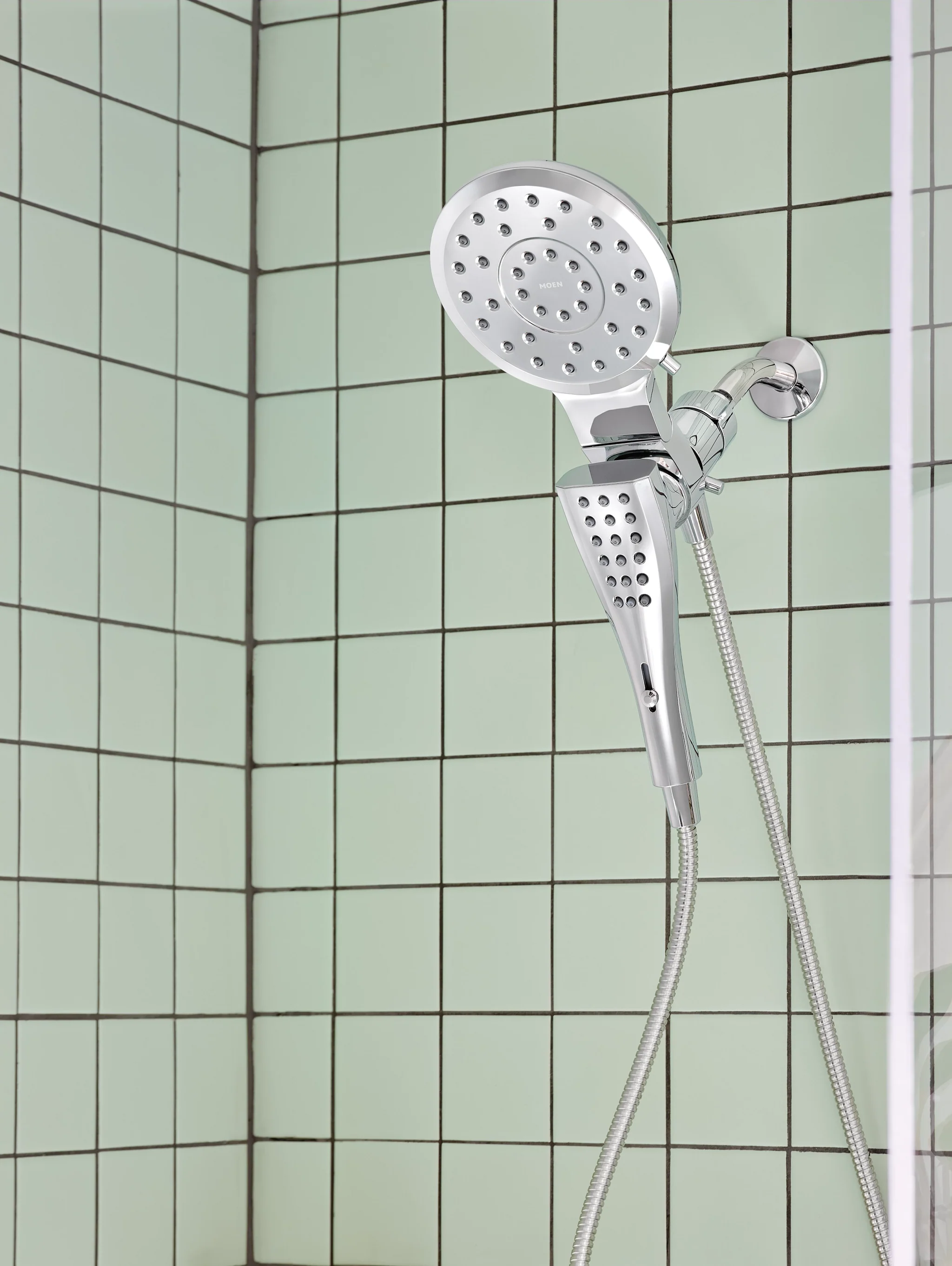 674-Verso-Combination-Shower-With-Infiniti-Dial-4.webp Verso Combination Shower With Infiniti Dial