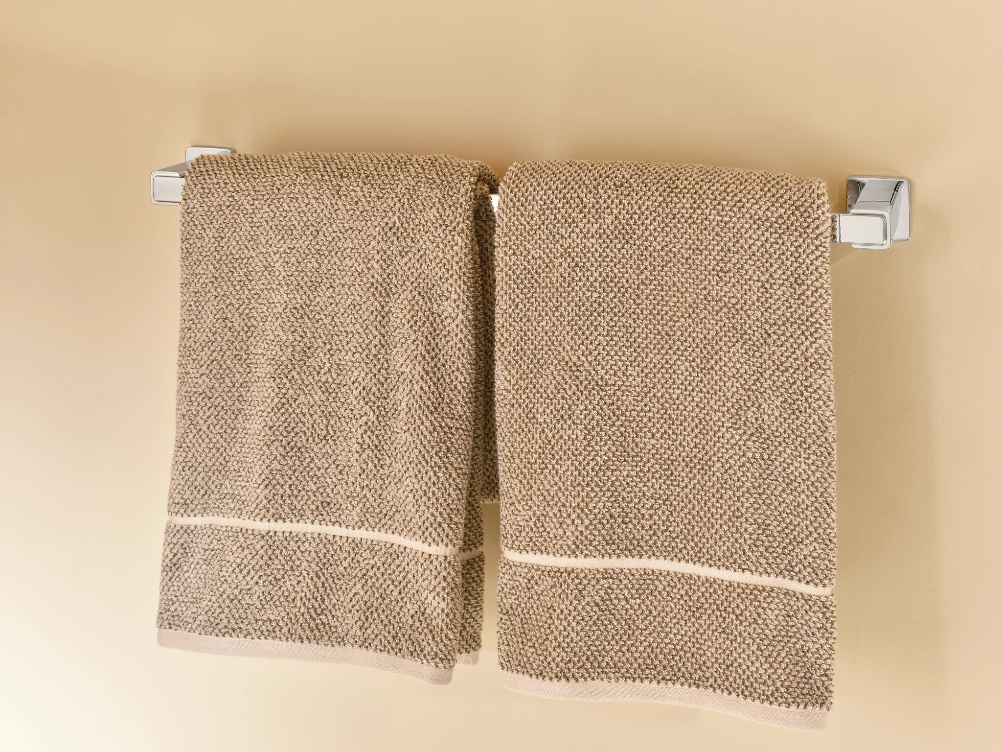 6770-Iver-Chrome-24-towel-bar-only-6.webp Iver Chrome 24" towel bar only