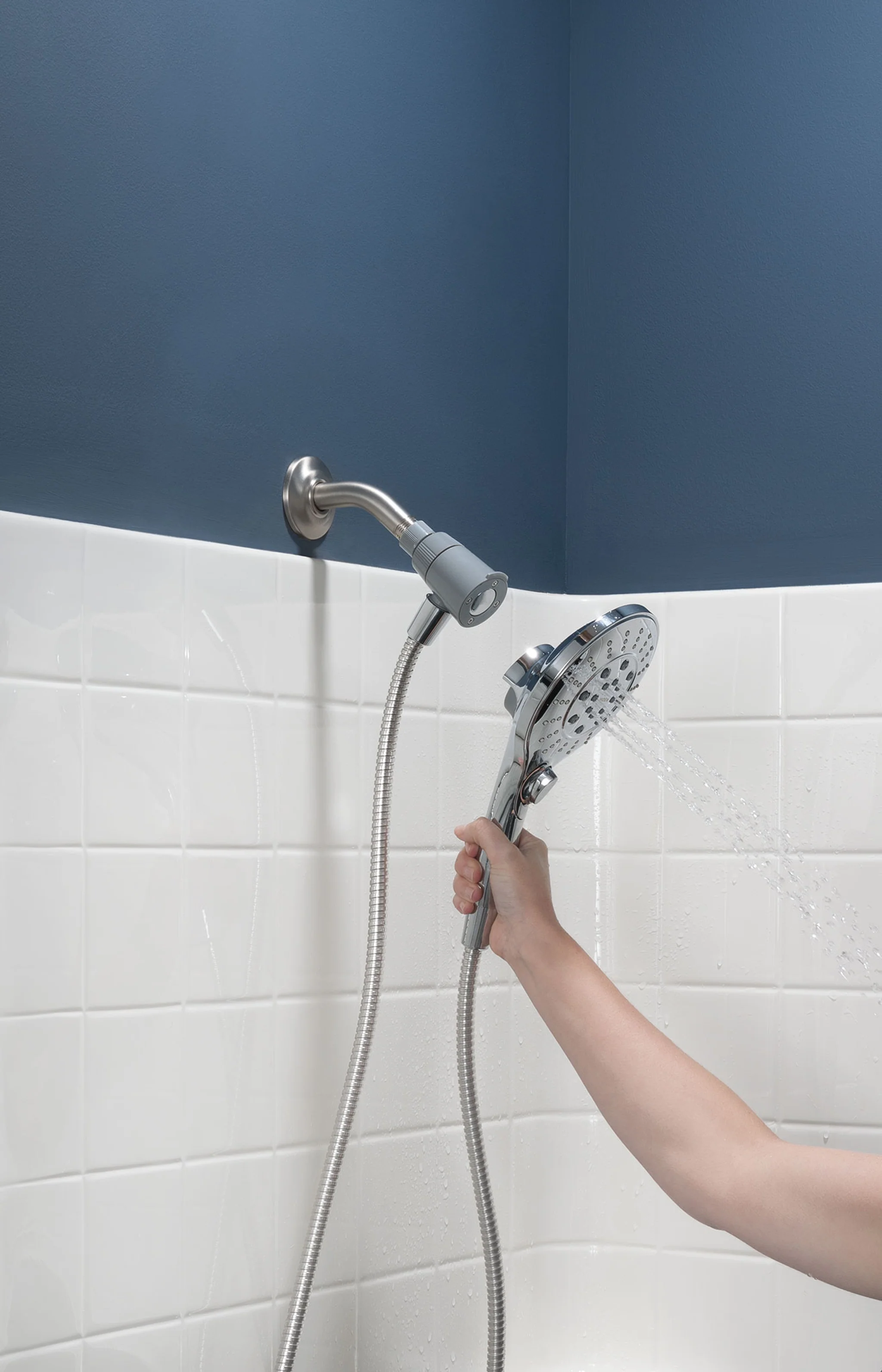 679-Engage-Six-Function-5-1-2-Diameter-Spray-Head-Handheld-Shower-13.webp Engage Six-Function 5 1/2" Diameter Spray Head Handheld Shower