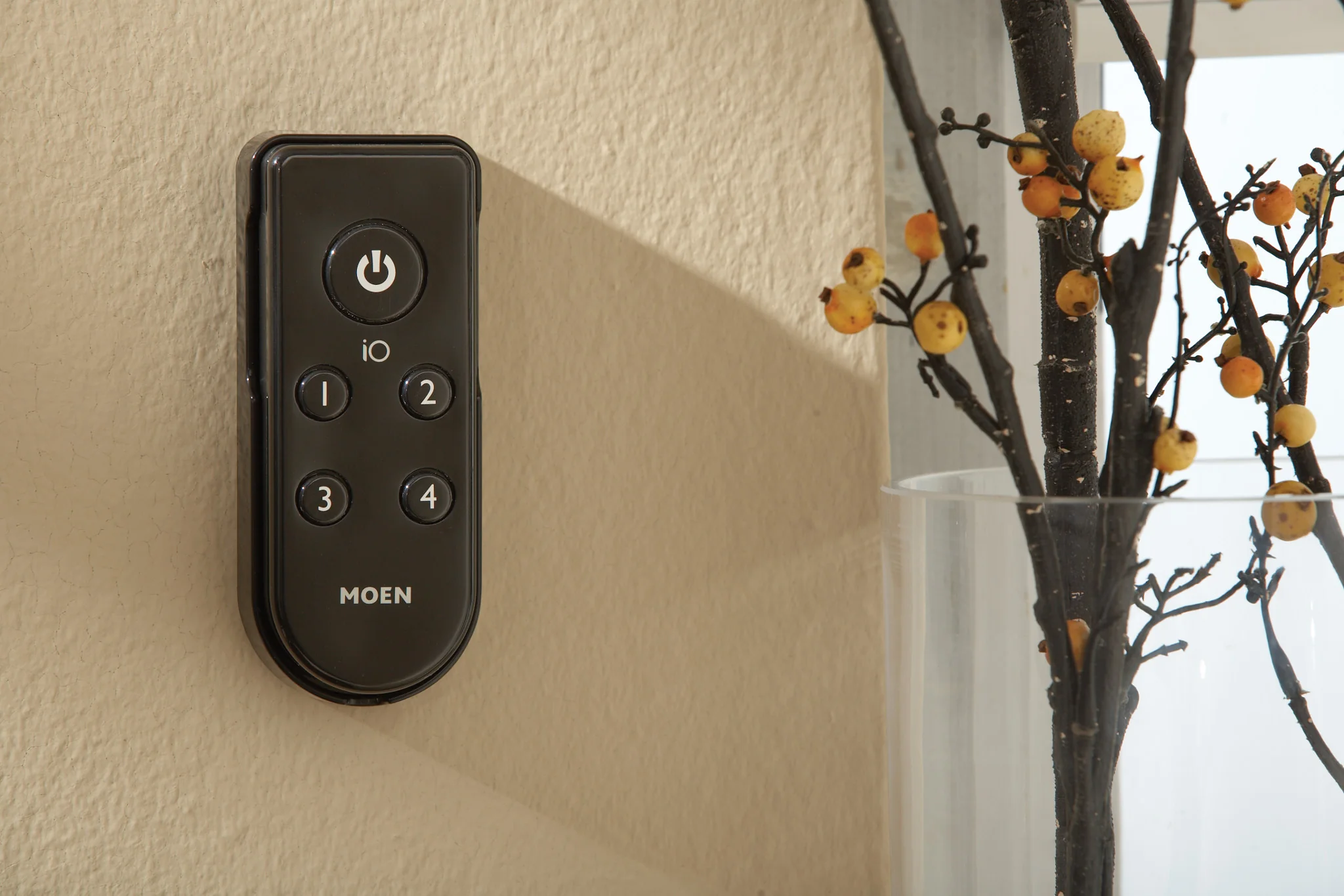 6827-Moen-IO-Digital-TM-Remote-Optional-2.webp Moen IO Digital(TM) Remote - Optional
