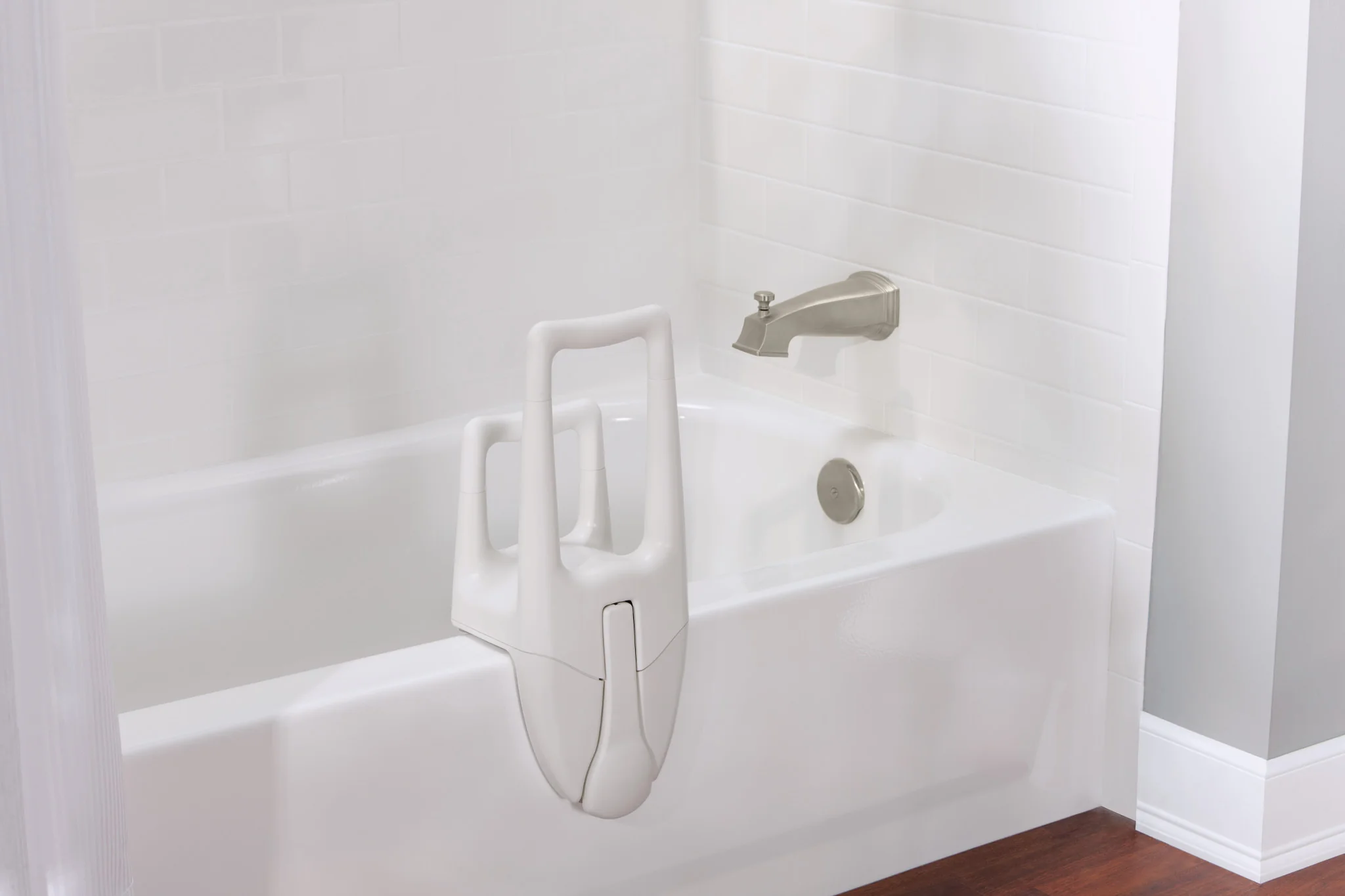 7035-Moen-Home-Care-Glacier-Tub-Grip-4.webp Moen Home Care Glacier Tub Grip