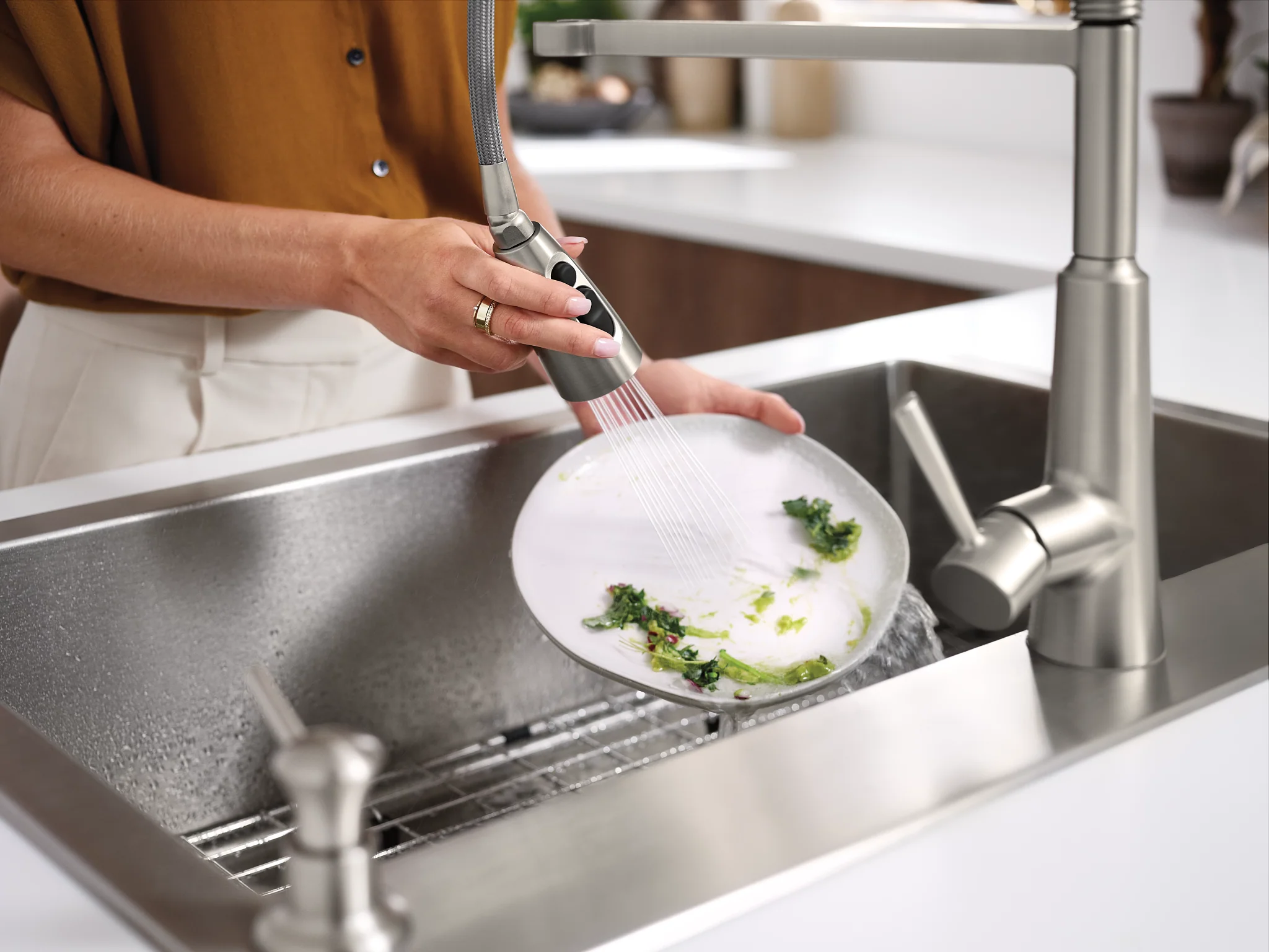 7041-33-x-22-Stainless-Steel-18-Gauge-Single-Bowl-Dualmount-Sink-and-Faucet-Combination-15.webp 33" x 22" Stainless Steel 18 Gauge Single Bowl Dualmount Sink and Faucet Combination