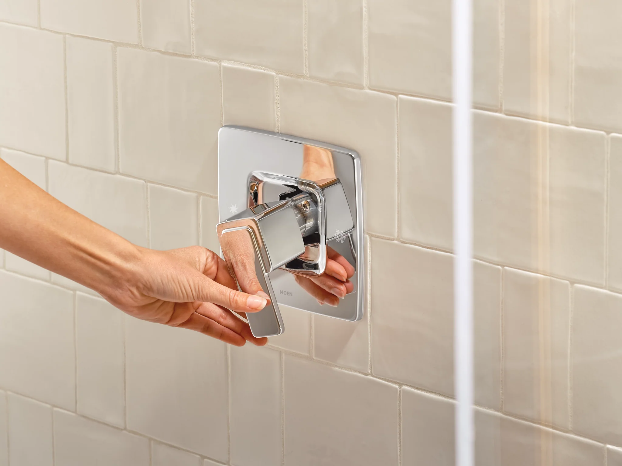 7153-Iver-Chrome-Posi-Temp-R-tub-shower-7.webp Iver Chrome Posi-Temp(R) tub/shower