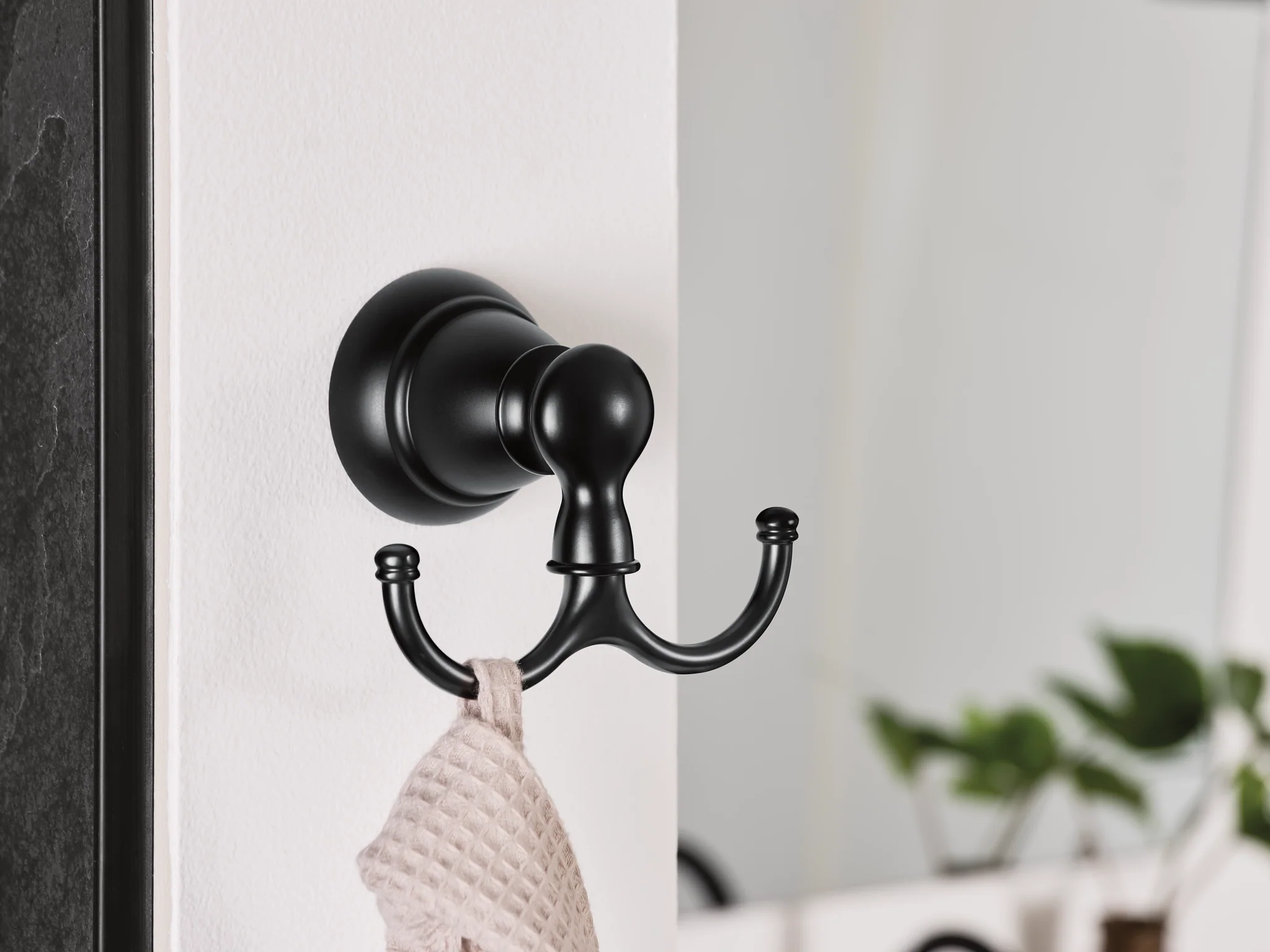 716-Banbury-Chrome-Robe-Hook-13.webp Banbury Chrome Robe Hook