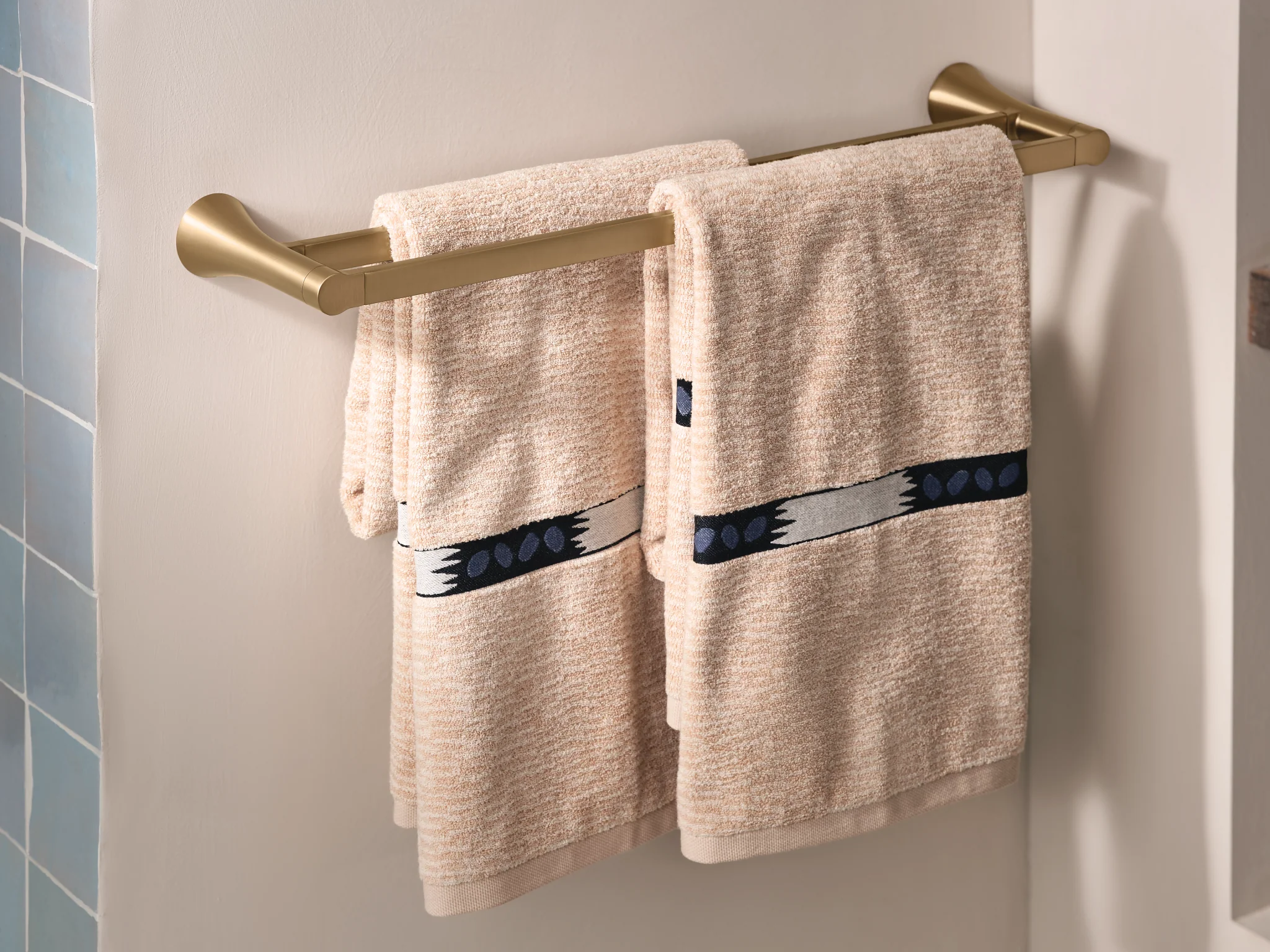 7184-Jase-Chrome-double-towel-bar-2.webp Jase Chrome double towel bar