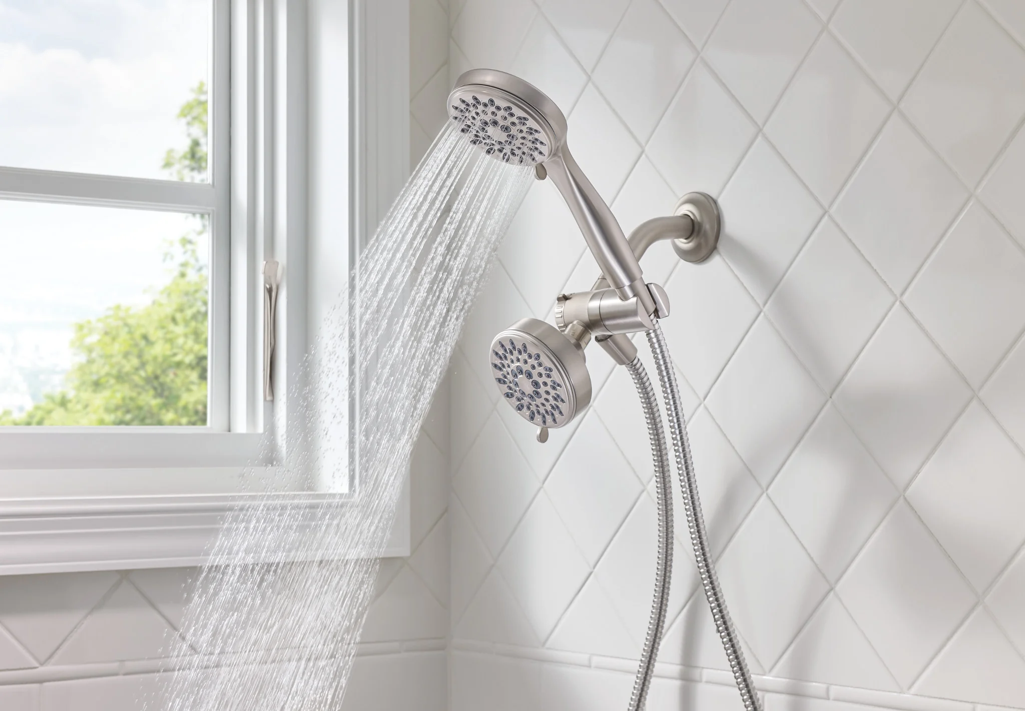 724-Ignite-Five-Function-3-3-4-Diameter-Standard-Spray-Head-With-Handheld-Shower-4.webp Ignite Five-Function 3 3/4" Diameter Standard Spray Head With Handheld Shower