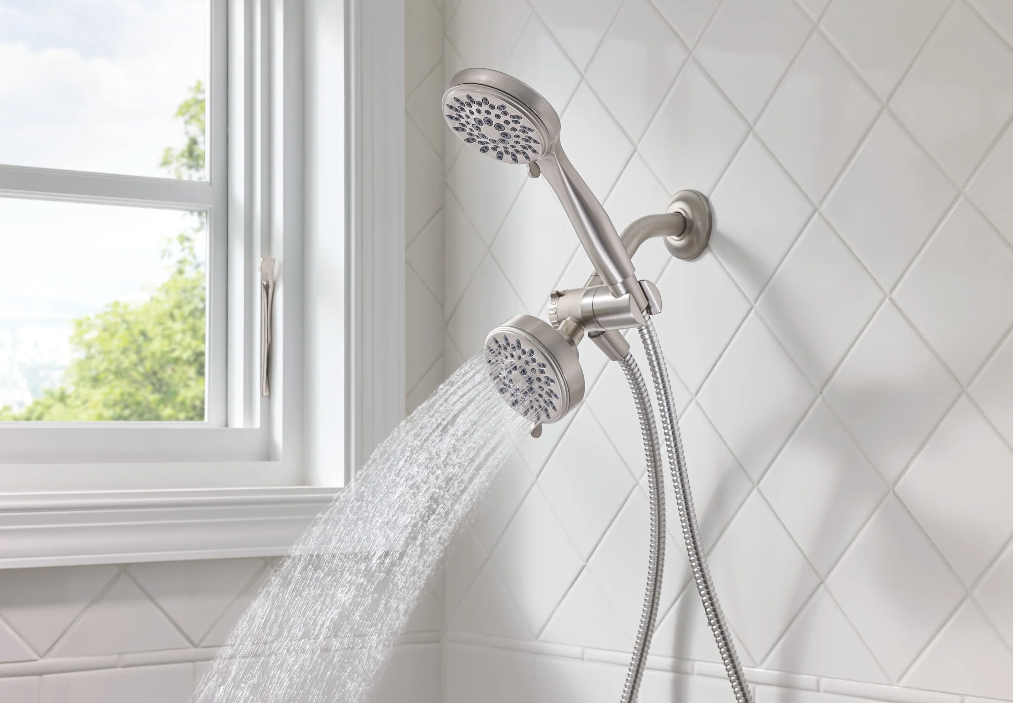 724-Ignite-Five-Function-3-3-4-Diameter-Standard-Spray-Head-With-Handheld-Shower-5.webp Ignite Five-Function 3 3/4" Diameter Standard Spray Head With Handheld Shower