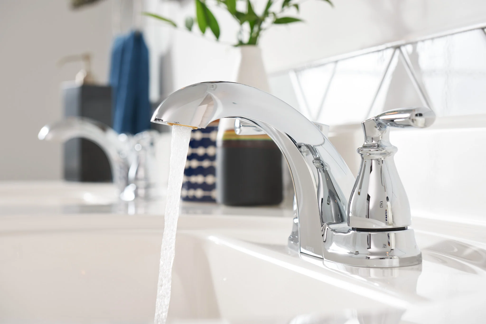 733-Hilliard-Two-handle-Centerset-Bathroom-Sink-Faucet-13.webp Hilliard Two-handle Centerset Bathroom Sink Faucet