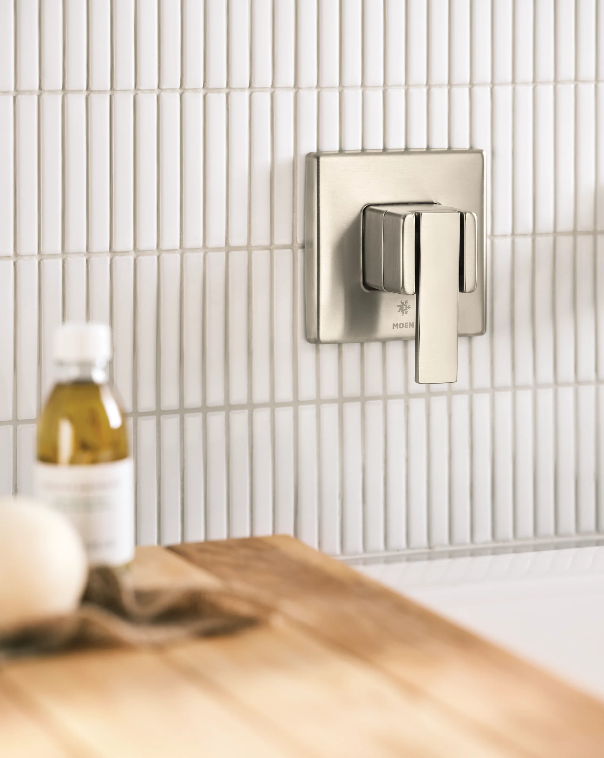 7389-90-Degree-Wall-Mount-Tub-Filler-Trim-5.webp 90 Degree Wall Mount Tub Filler Trim