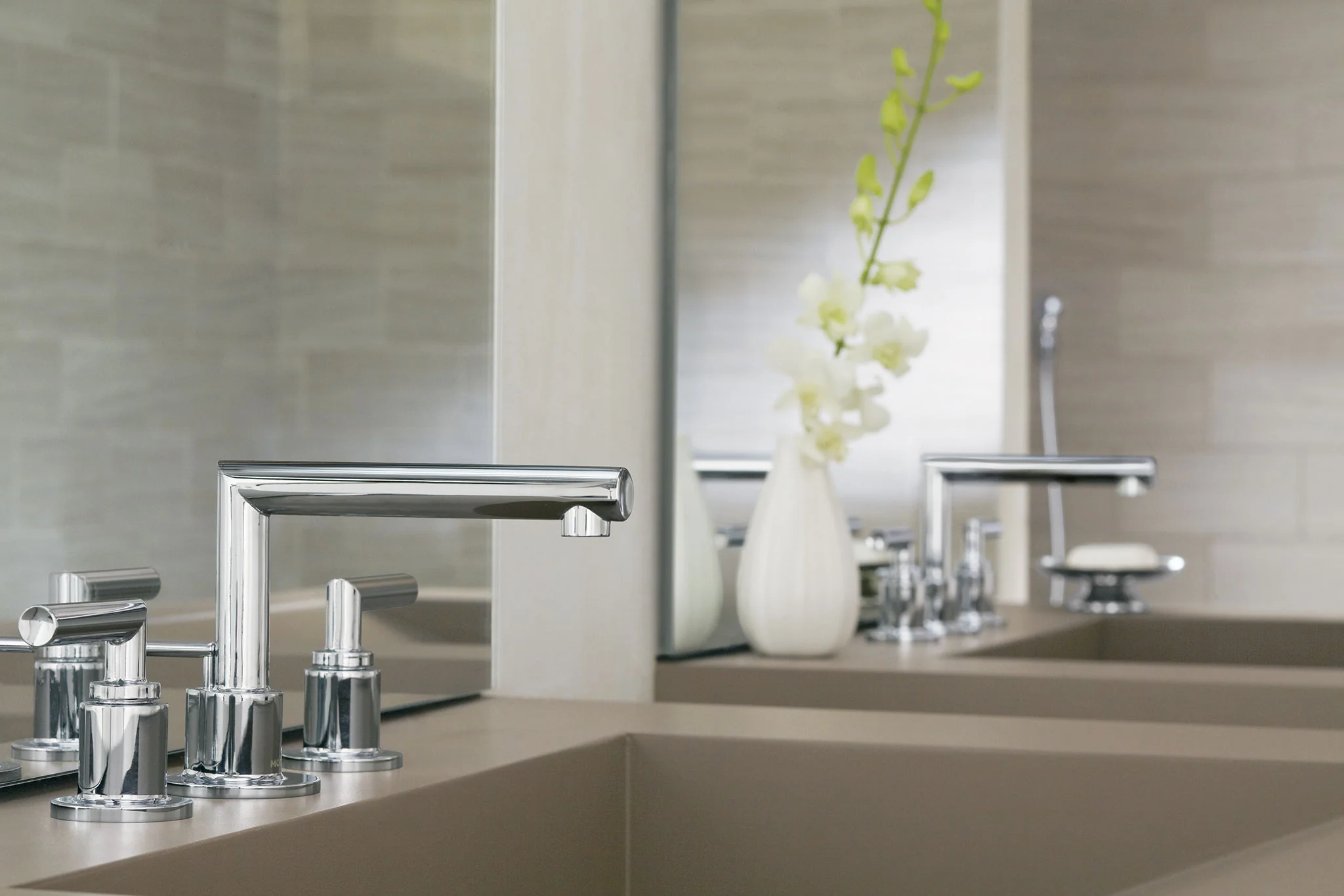 7464-Arris-Chrome-Two-Handle-Low-Arc-Bathroom-Faucet-10.webp Arris Chrome Two-Handle Low Arc Bathroom Faucet