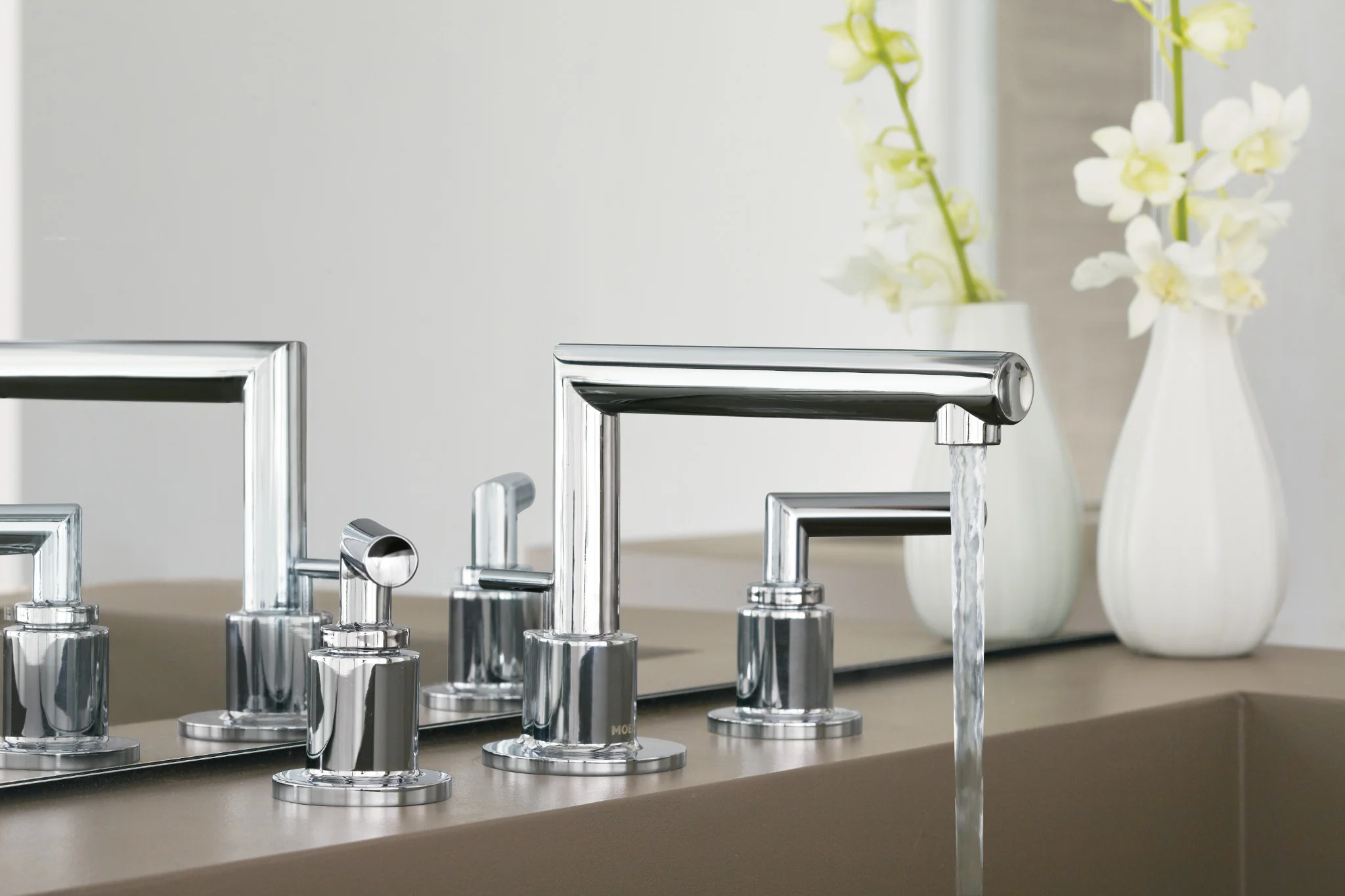 7464-Arris-Chrome-Two-Handle-Low-Arc-Bathroom-Faucet-8.webp Arris Chrome Two-Handle Low Arc Bathroom Faucet