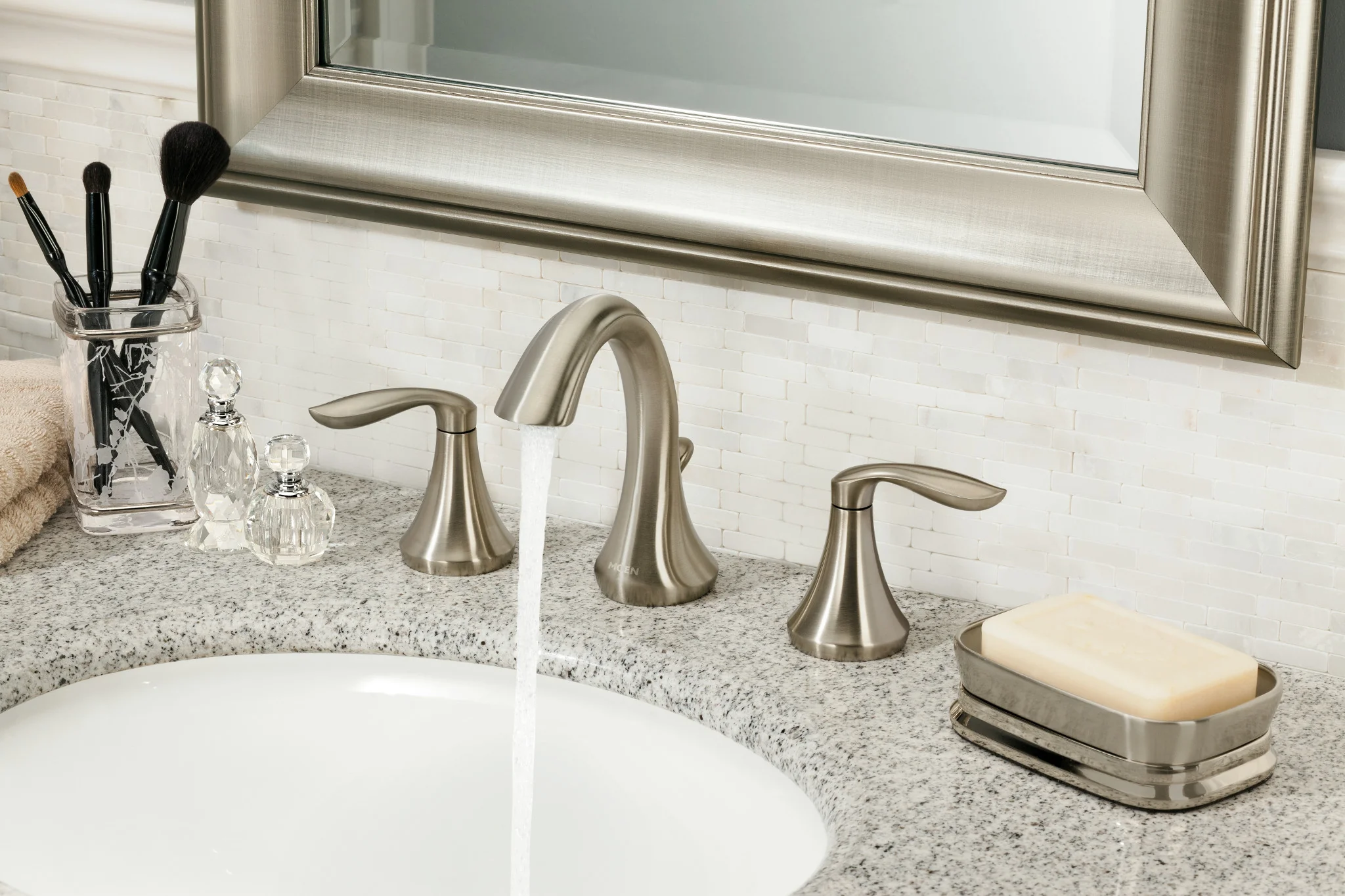 752-Eva-Chrome-Two-Handle-High-Arc-Bathroom-Faucet-3.webp Eva Chrome Two-Handle High Arc Bathroom Faucet