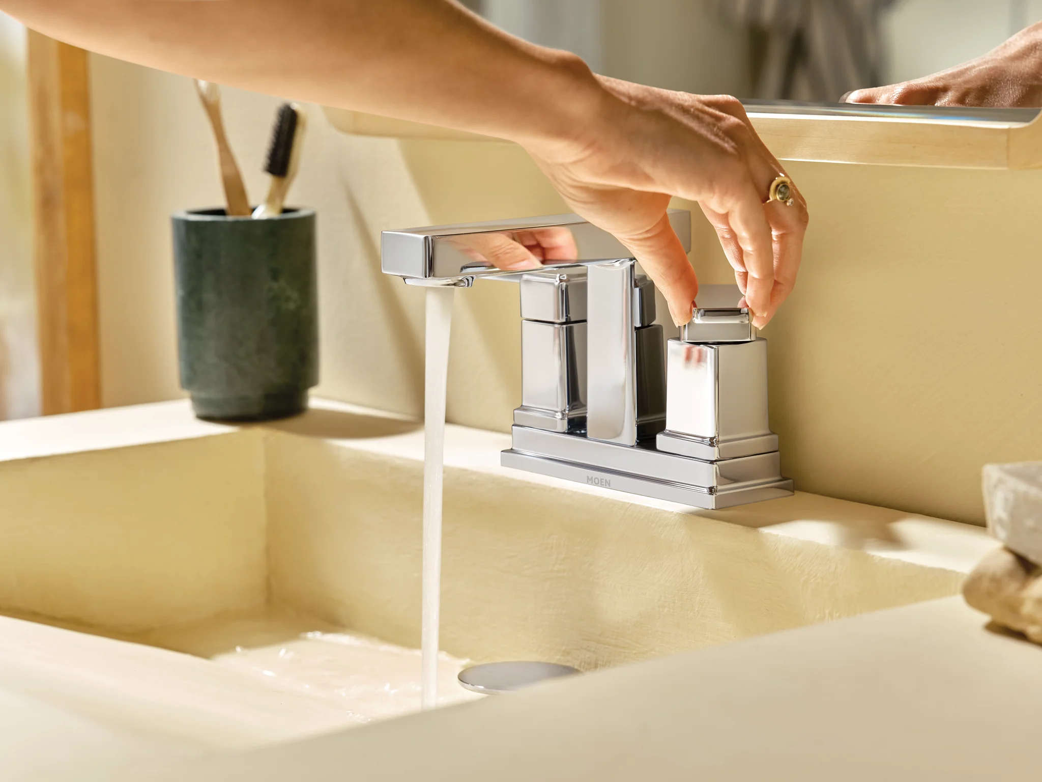 7699-Iver-Two-handle-Centerset-Bathroom-Sink-Faucet-9.webp Iver Two-handle Centerset Bathroom Sink Faucet