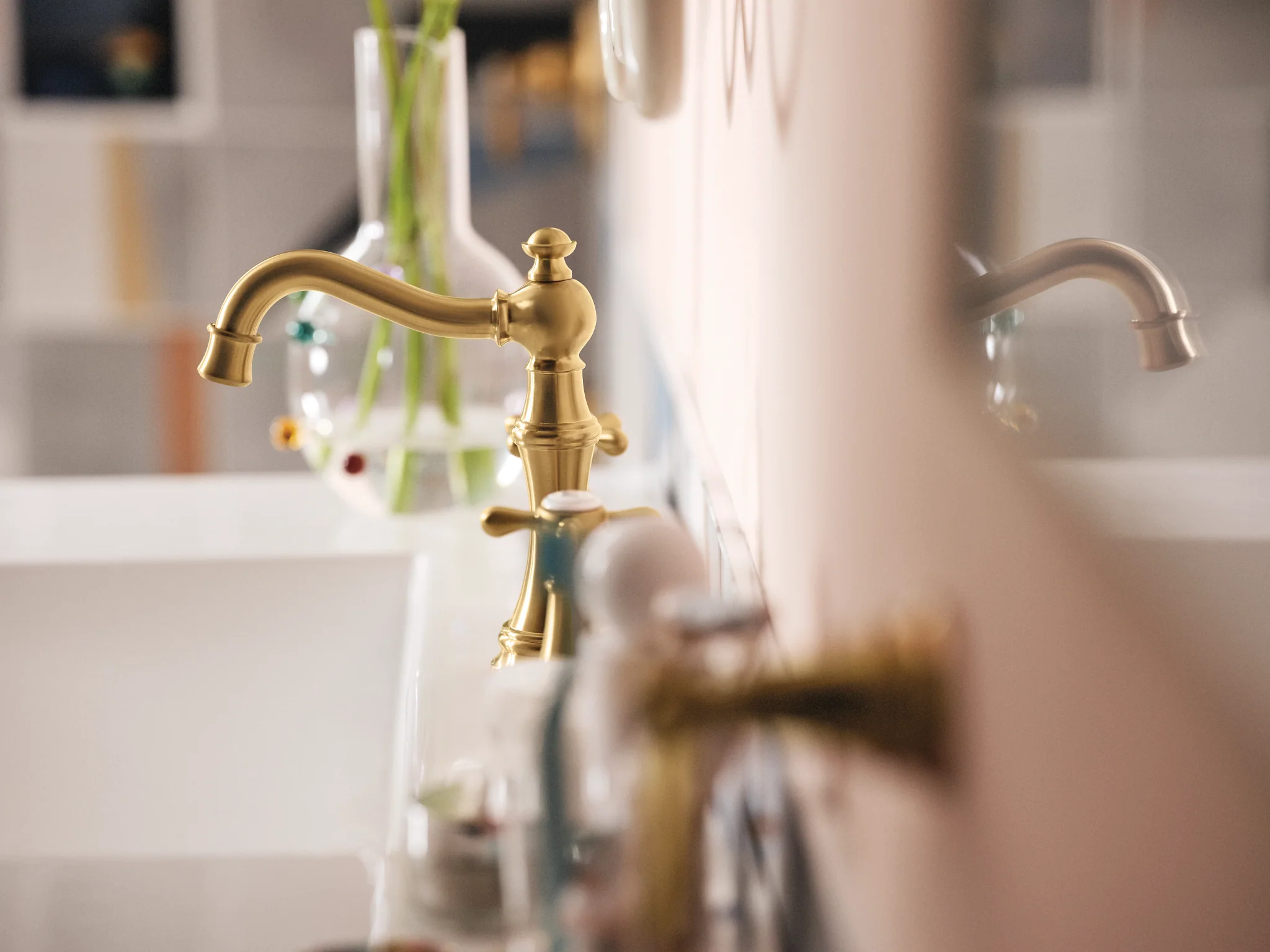7709-Weymouth-Chrome-two-handle-high-arc-bathroom-faucet-4.webp Weymouth Chrome two-handle high arc bathroom faucet