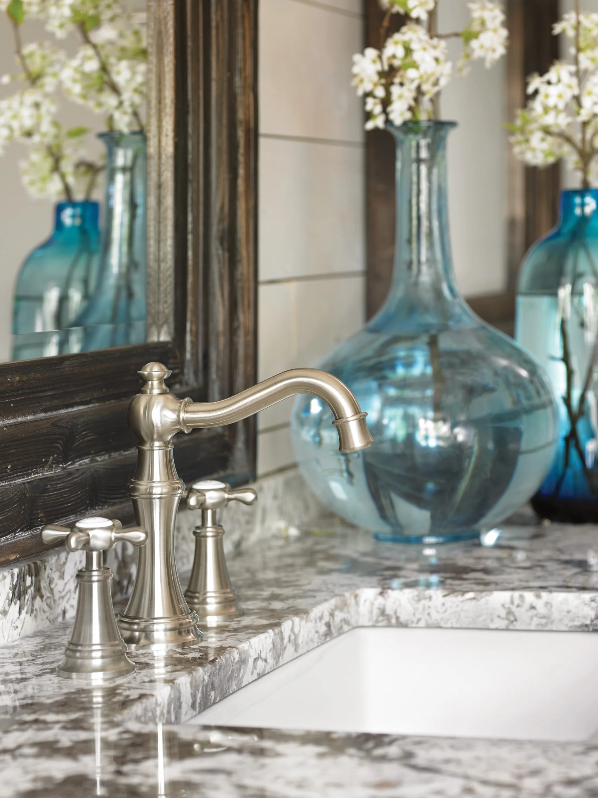 7709-Weymouth-Chrome-two-handle-high-arc-bathroom-faucet-9.webp Weymouth Chrome two-handle high arc bathroom faucet