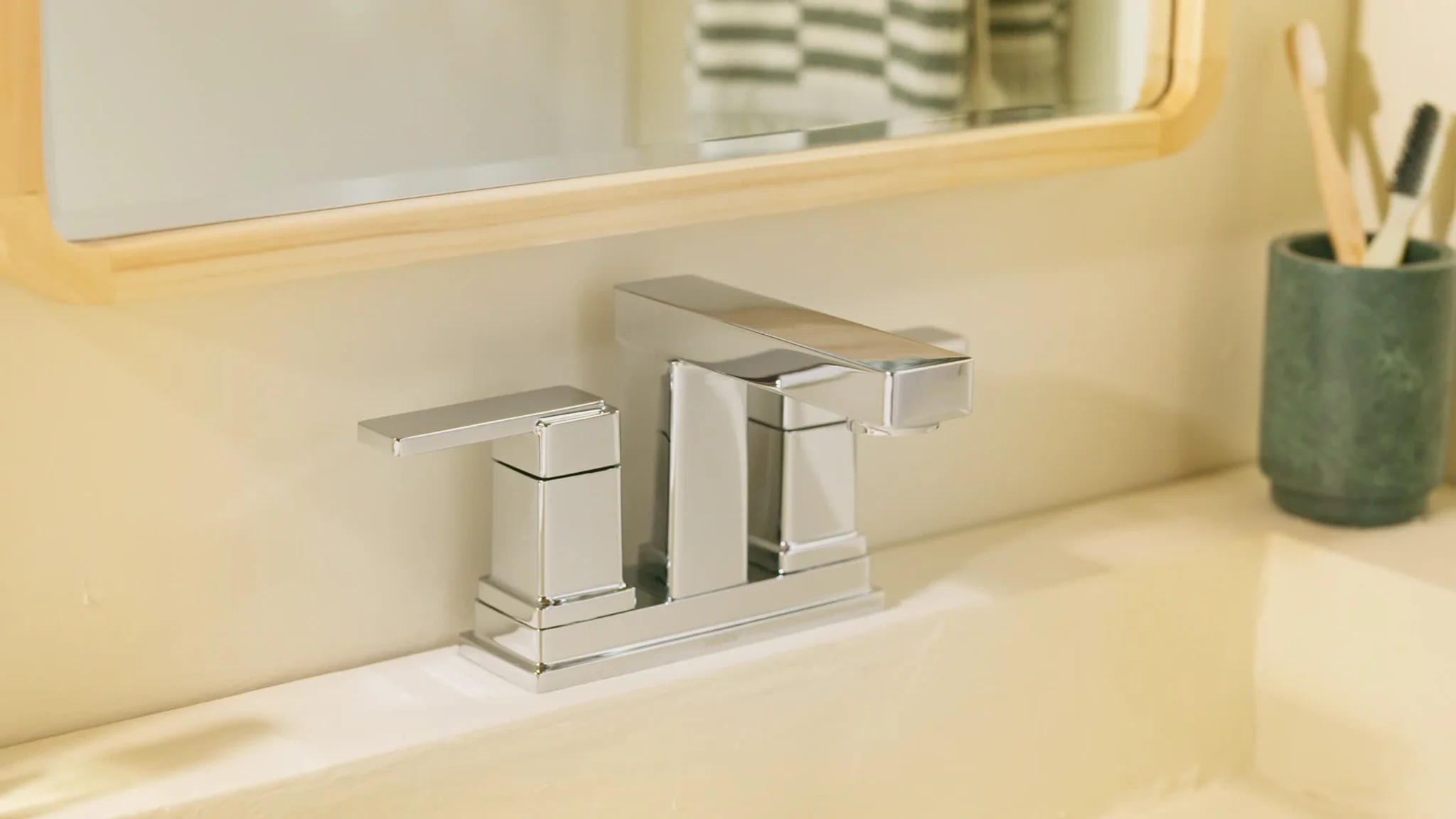 7721-Iver-Chrome-one-globe-bath-light-13.webp Iver Chrome one globe bath light