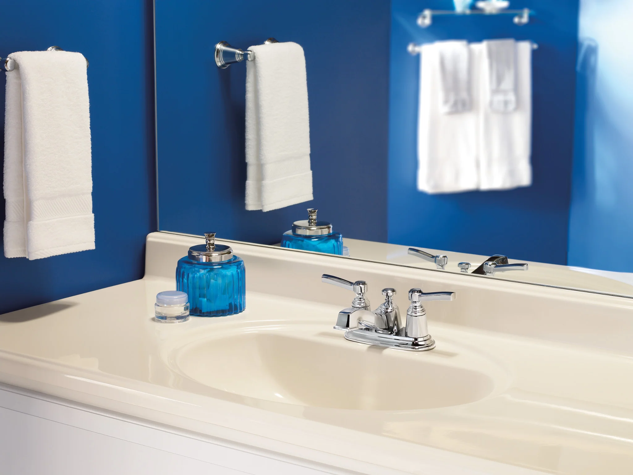 7839-Rothbury-Chrome-24-Towel-Bar-2.webp Rothbury Chrome 24" Towel Bar